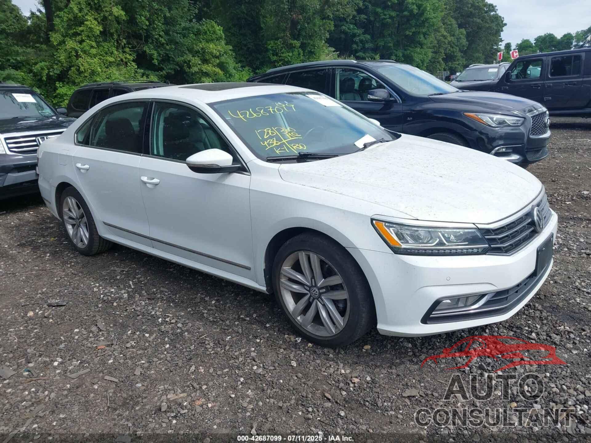 VOLKSWAGEN PASSAT 2017 - 1VWGT7A30HC071438