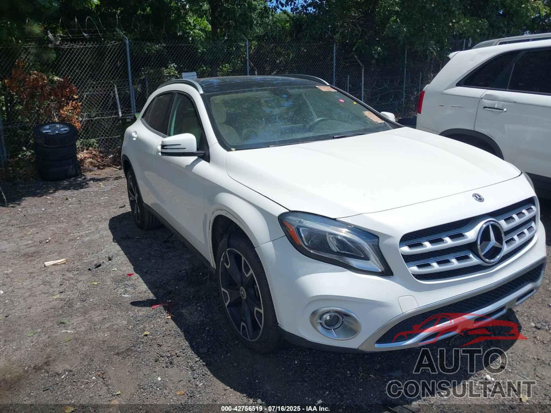 MERCEDES-BENZ GLA 250 2019 - WDCTG4EB4KU004214