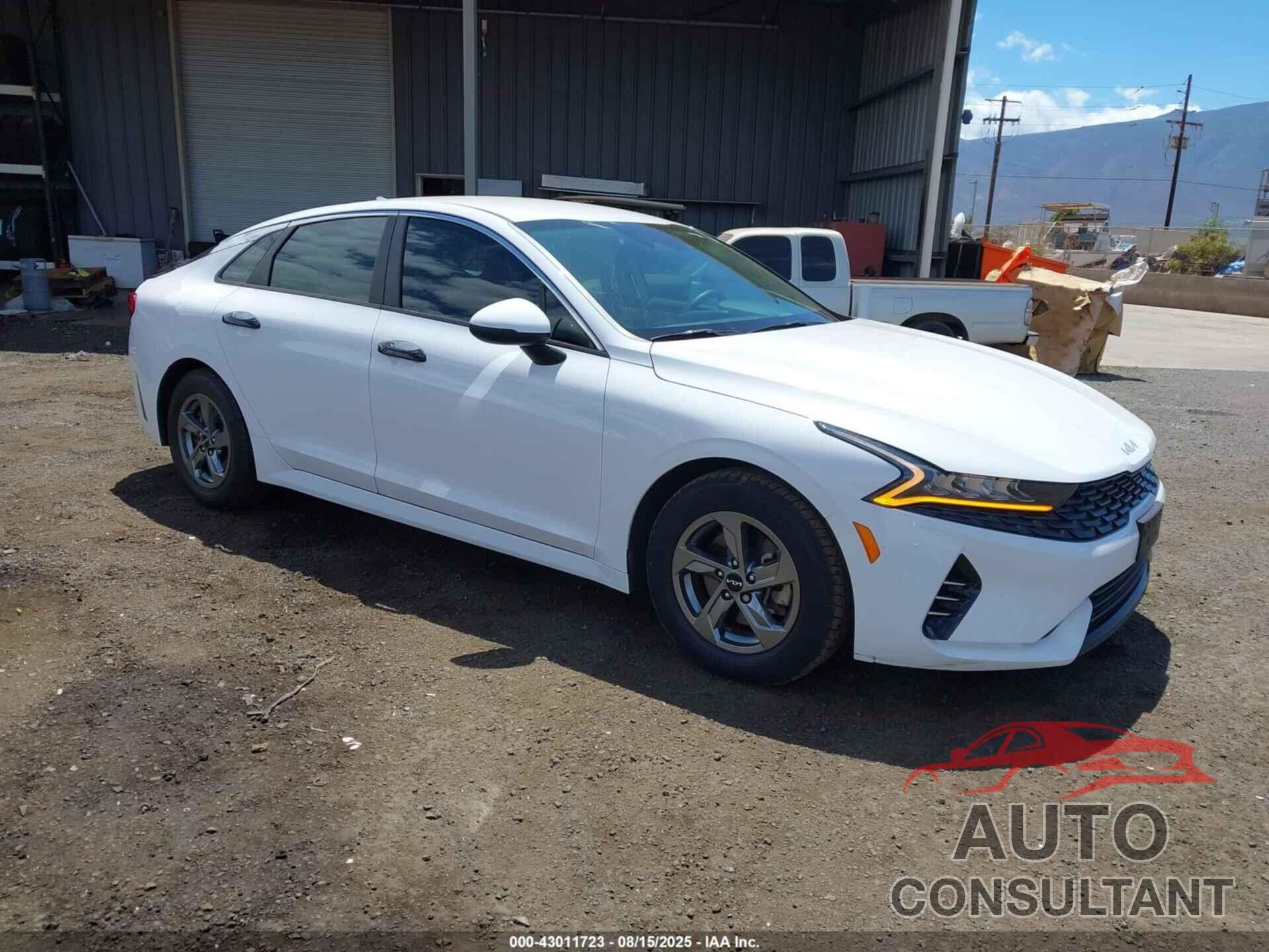 KIA K5 2022 - 5XXG14J27NG147859