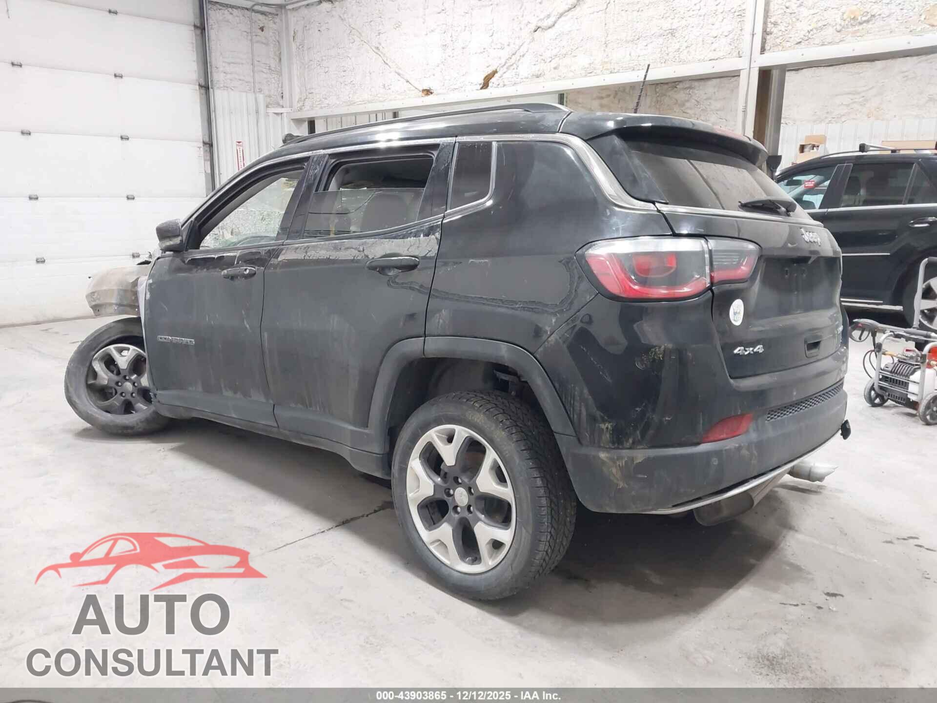 JEEP COMPASS 2018 - 3C4NJDCB9JT341005