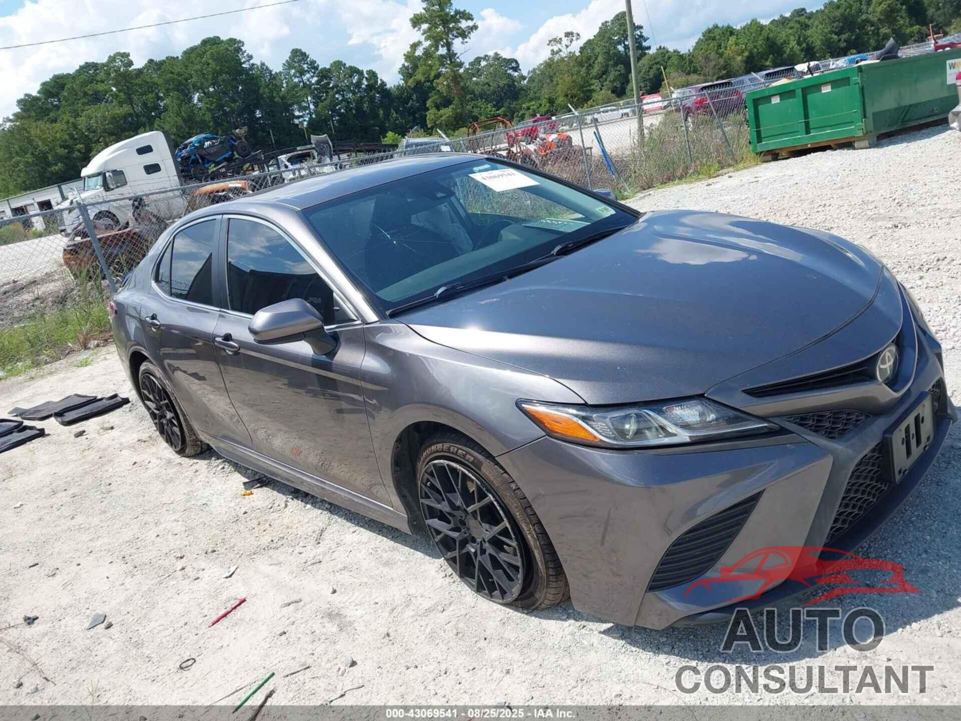 TOYOTA CAMRY 2019 - 4T1B11HK9KU802880