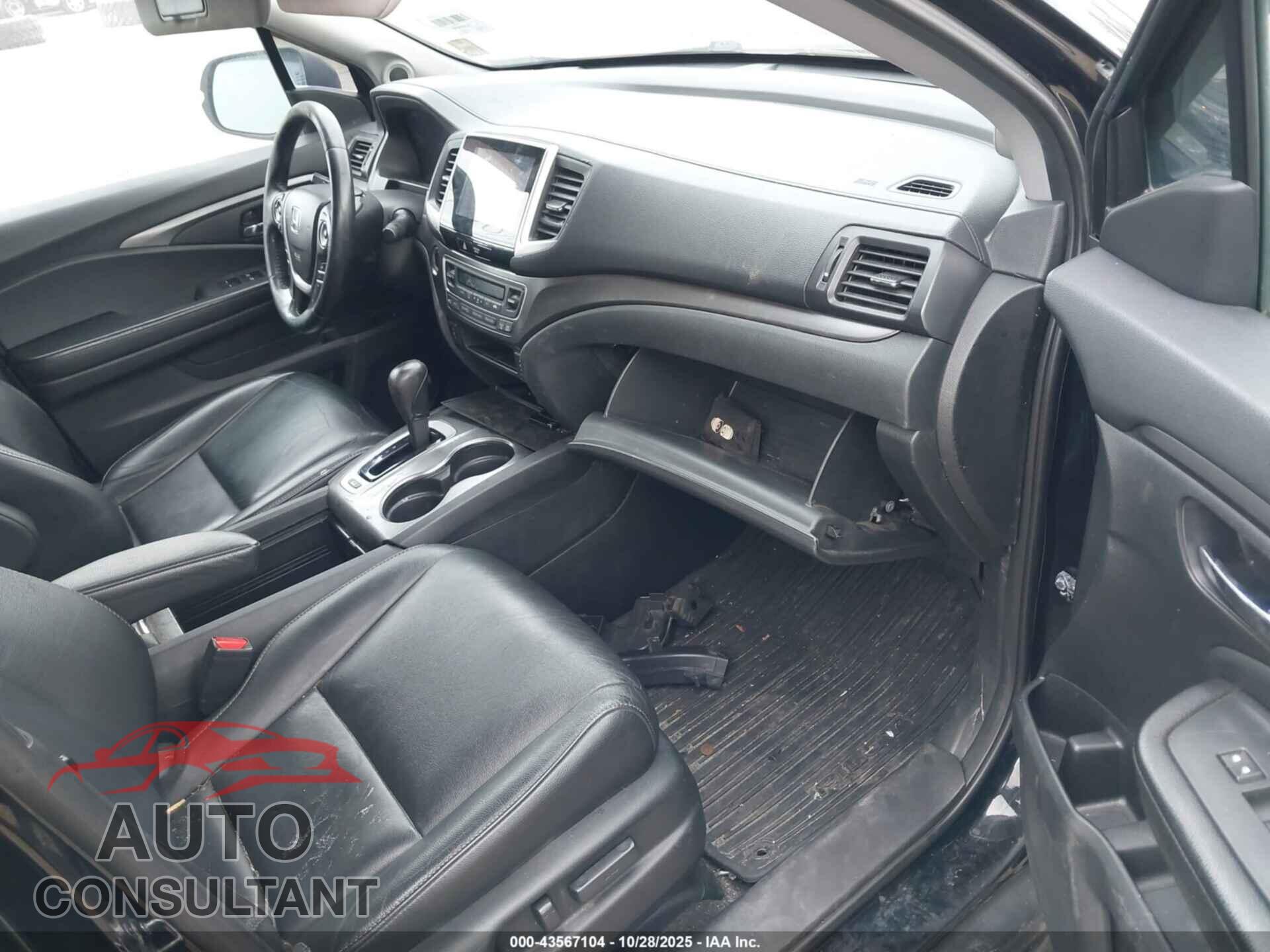 HONDA PILOT 2017 - 5FNYF6H53HB024357