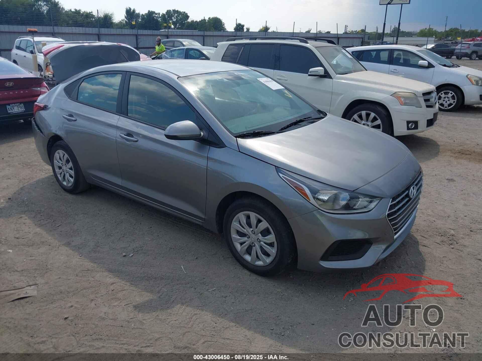HYUNDAI ACCENT 2022 - 3KPC24A64NE183001