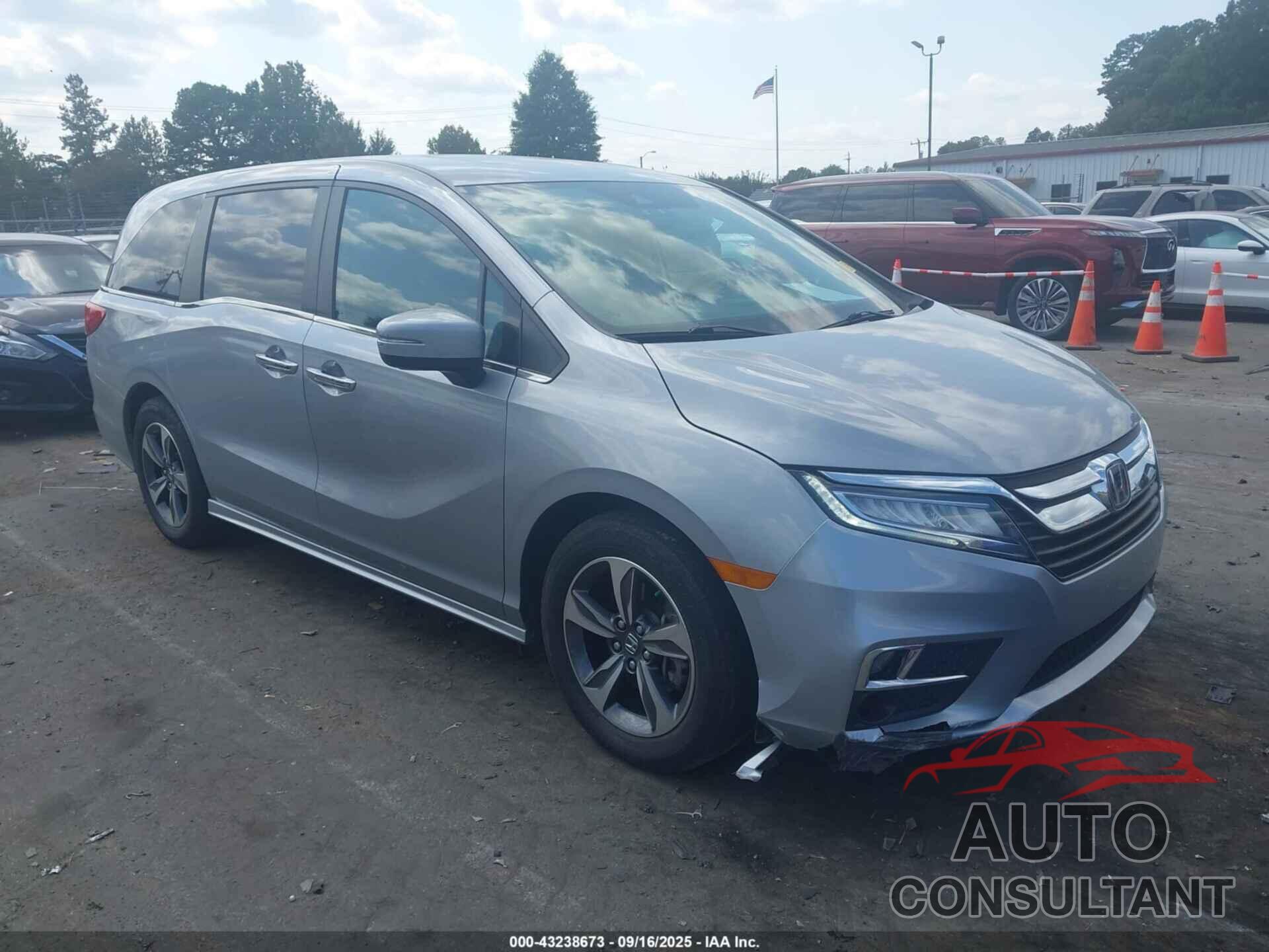 HONDA ODYSSEY 2018 - 5FNRL6H88JB077505