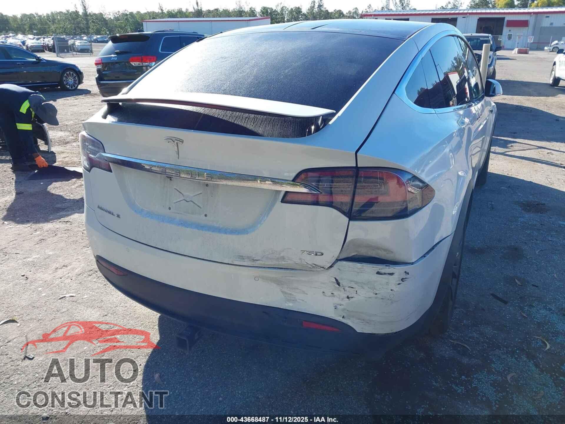 TESLA MODEL X 2018 - 5YJXCBE21JF142694