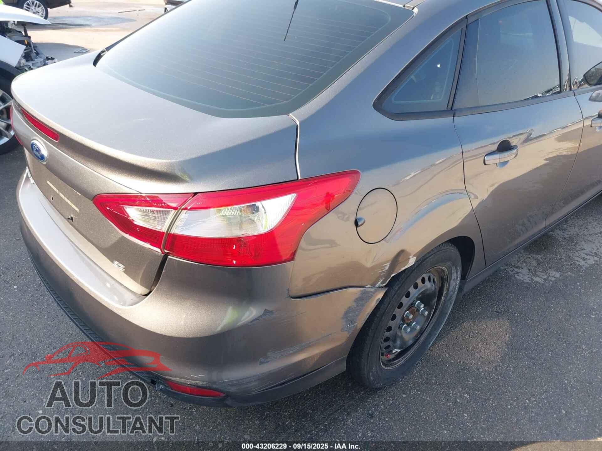FORD FOCUS 2012 - 1FAHP3F27CL337718