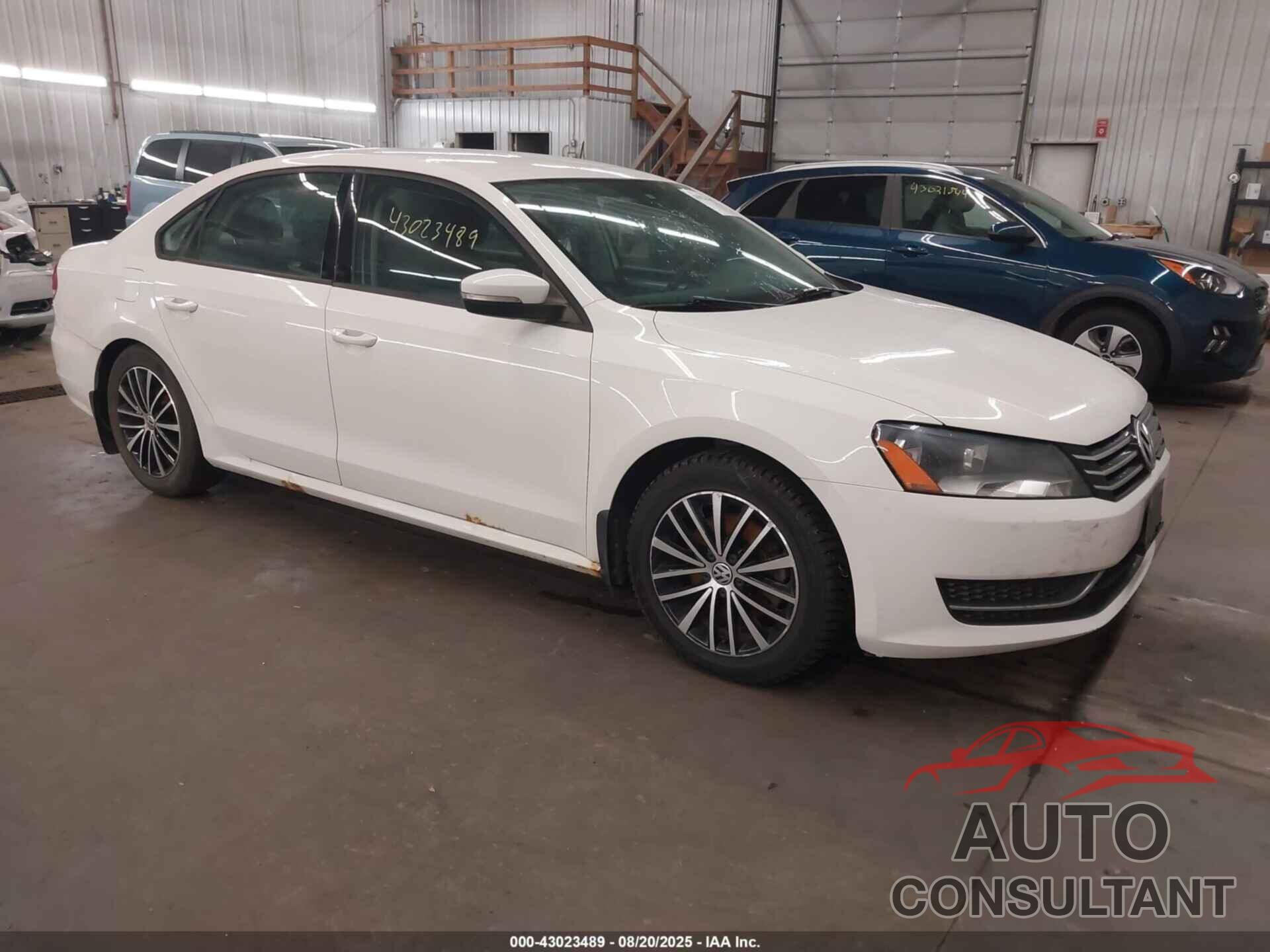 VOLKSWAGEN PASSAT 2015 - 1VWAT7A3XFC068050