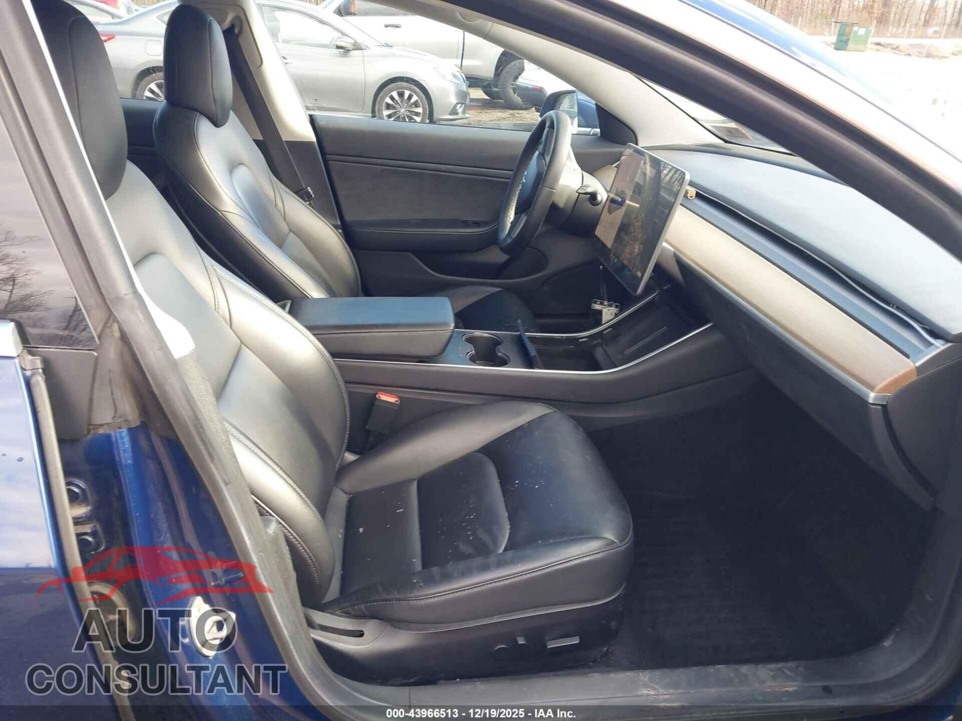 TESLA MODEL 3 2019 - 5YJ3E1EB0KF408596