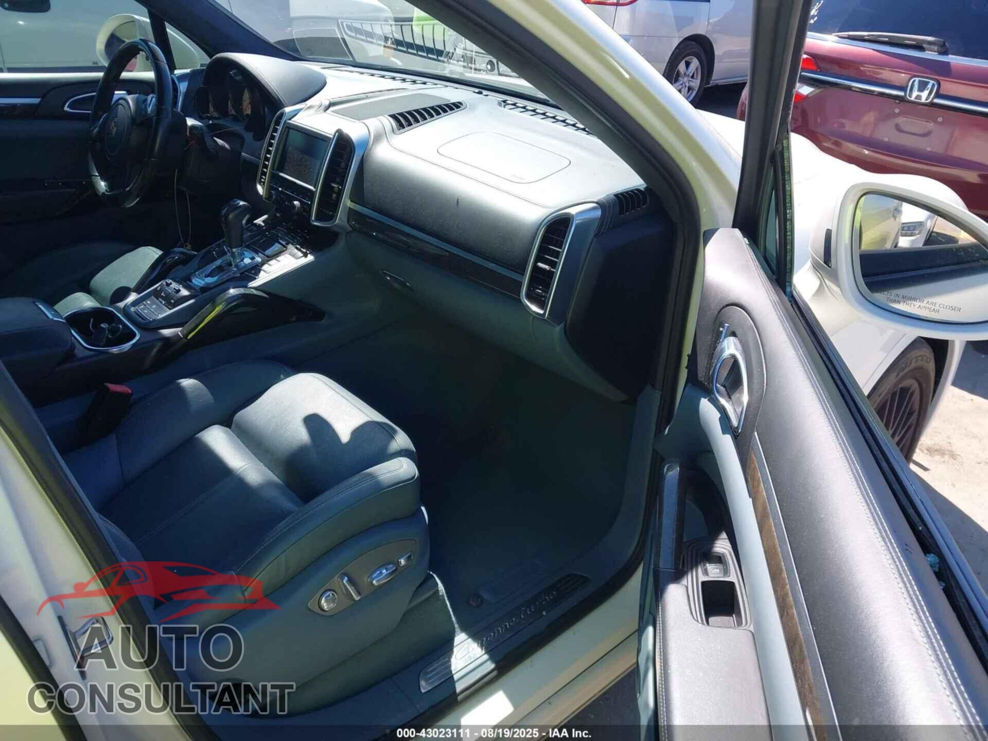 PORSCHE CAYENNE 2011 - WP1AC2A21BLA85213