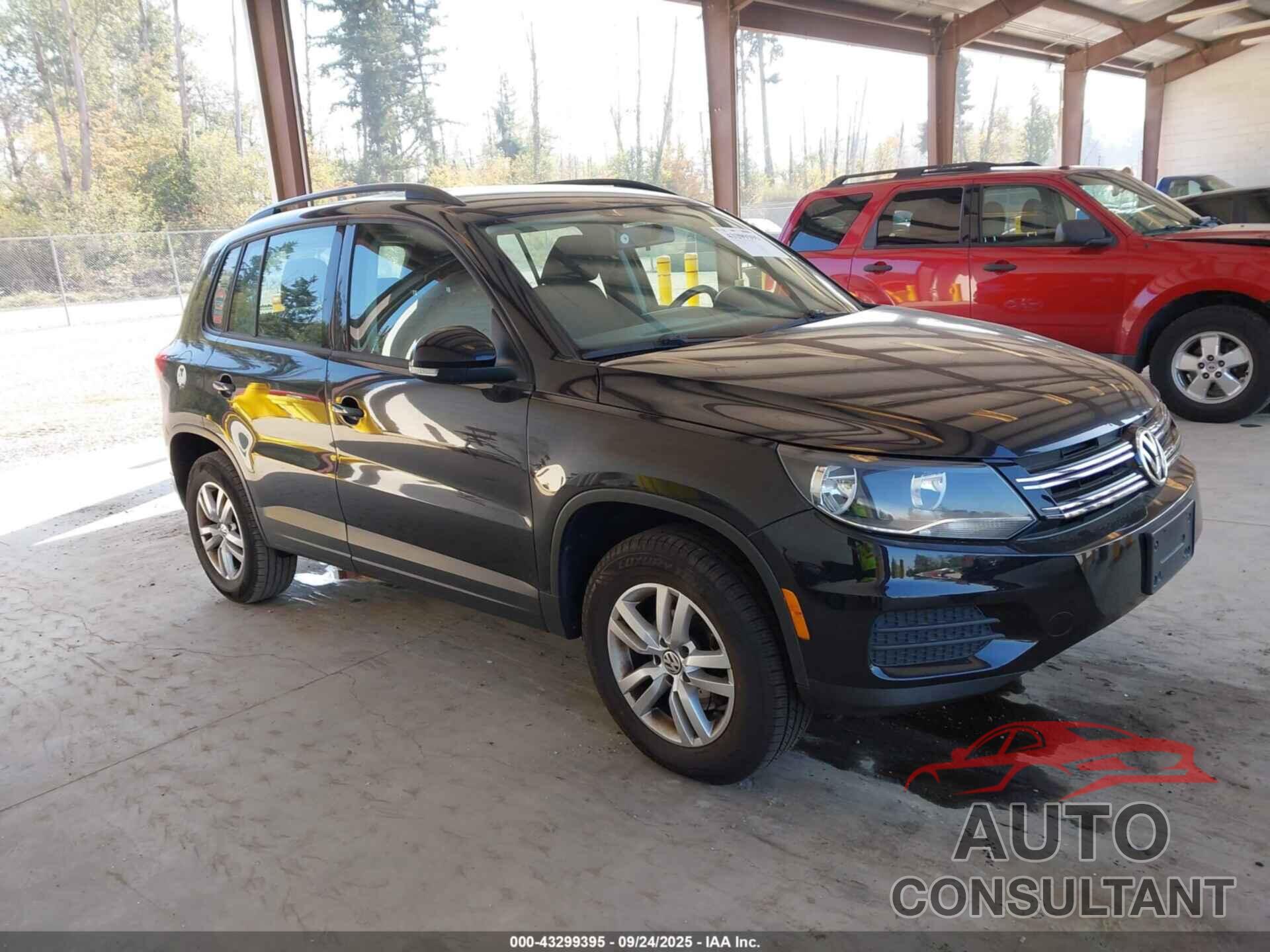 VOLKSWAGEN TIGUAN 2015 - WVGAV7AX4FW548787