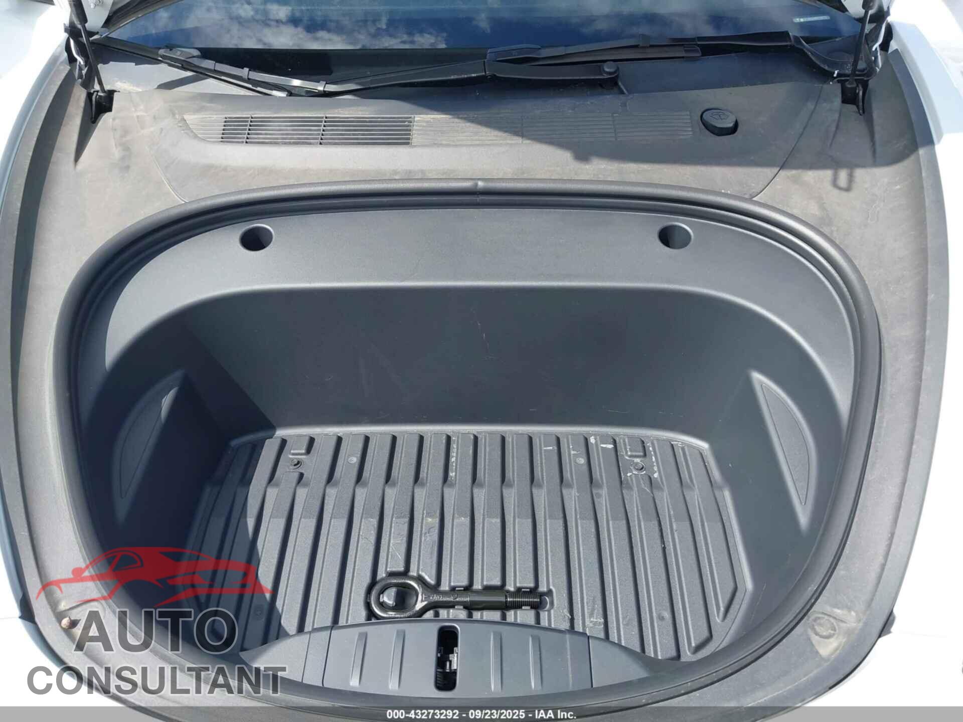 TESLA MODEL 3 2023 - 5YJ3E1EA6PF708772