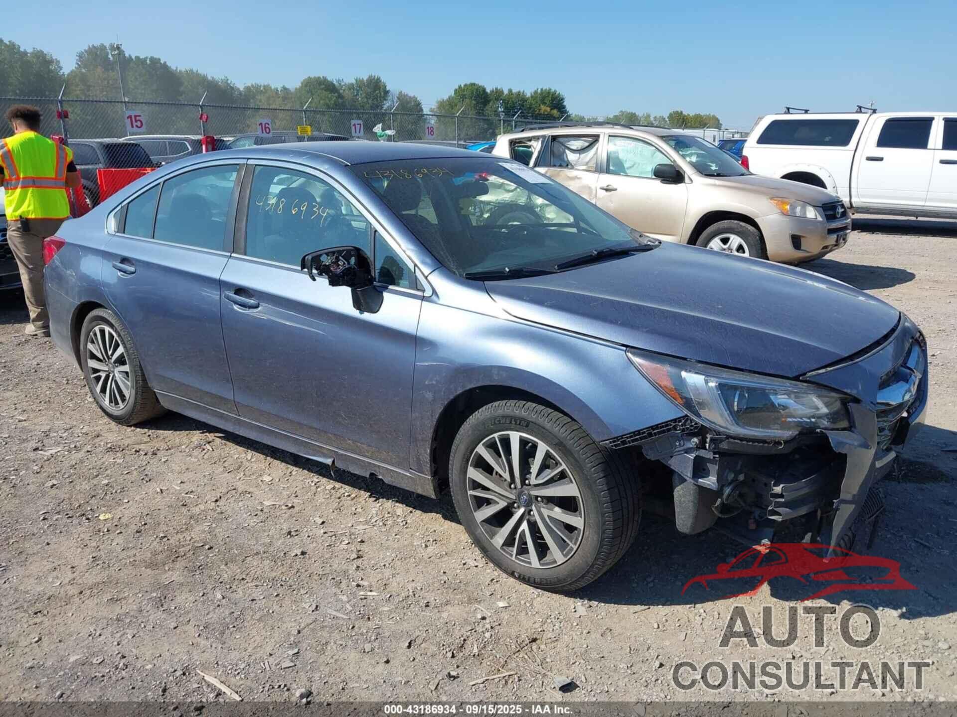 SUBARU LEGACY 2018 - 4S3BNAC67J3034310