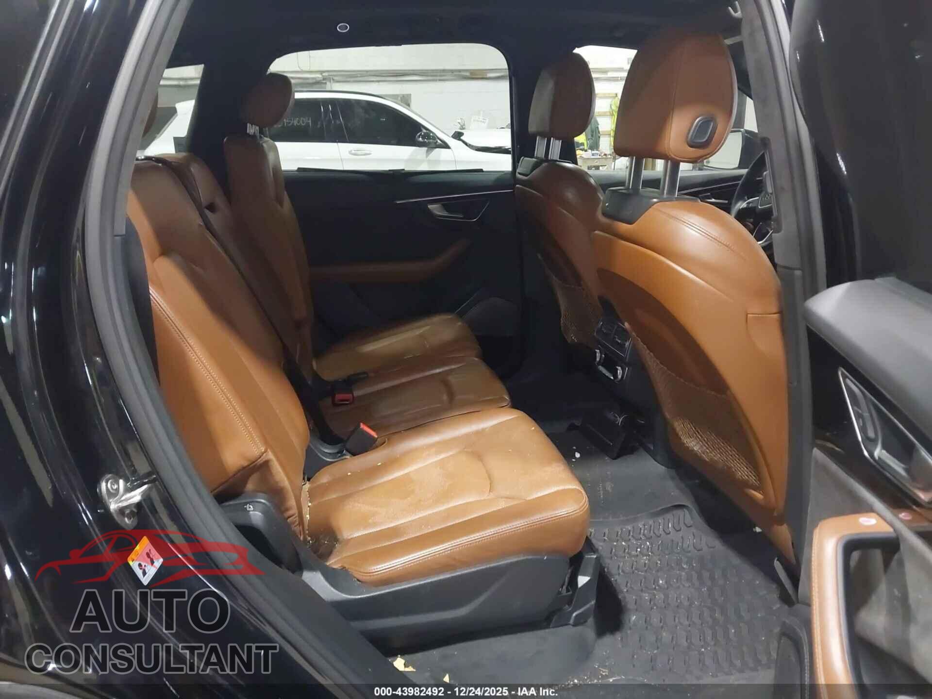 AUDI Q7 2017 - WA1VAAF75HD007022