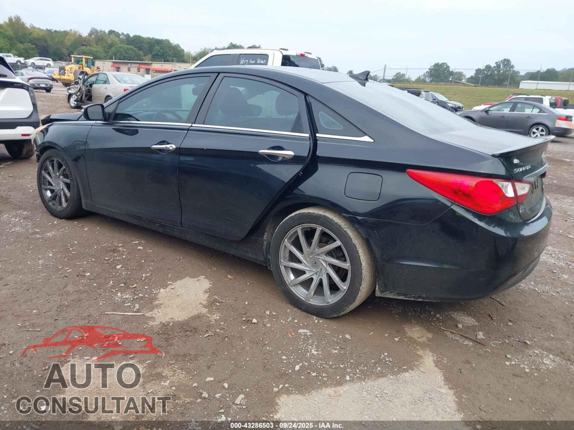 HYUNDAI SONATA 2011 - 5NPEC4AC5BH031859