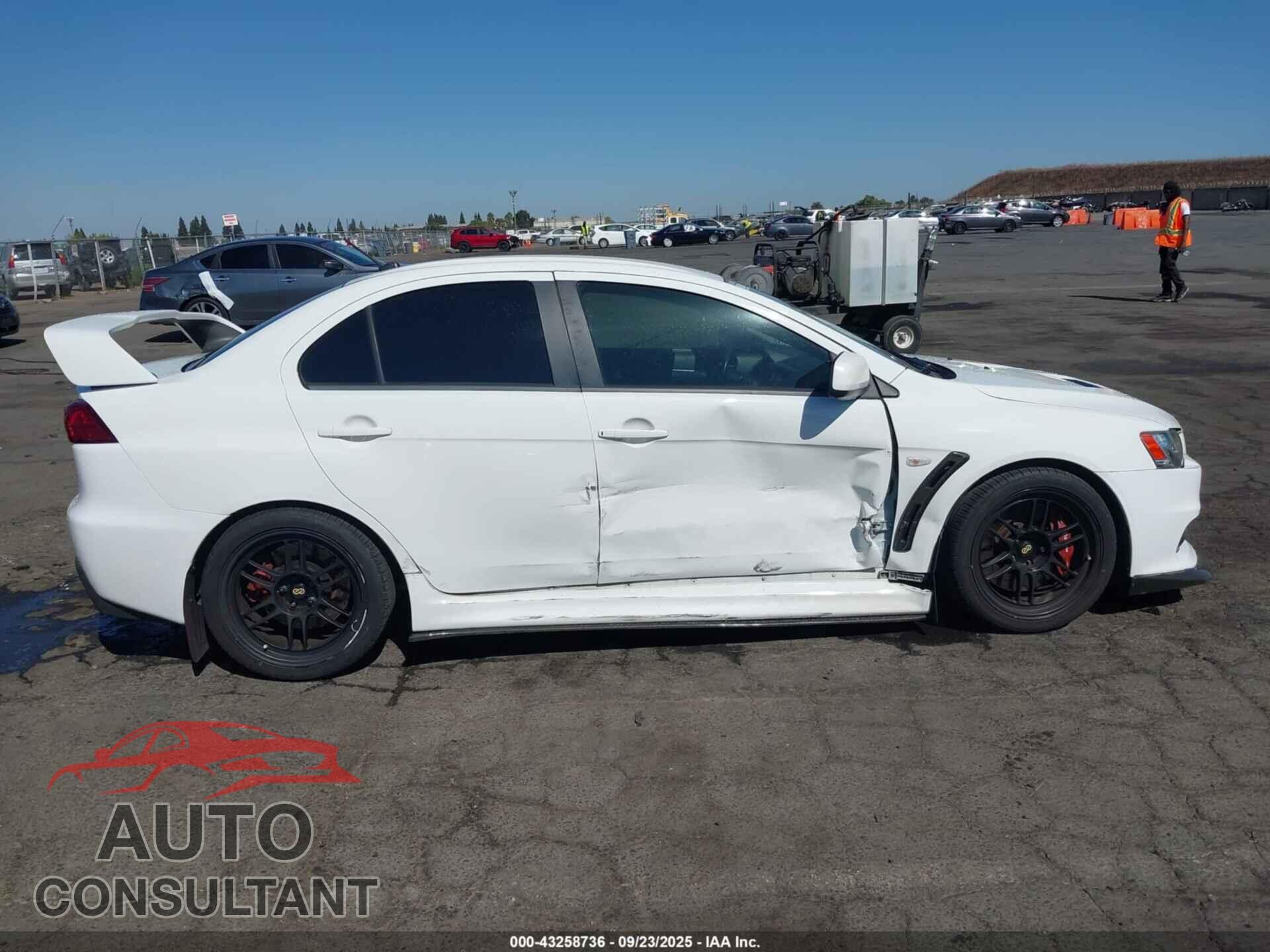 MITSUBISHI LANCER EVOLUTION 2011 - JA32W8FV3BU046554