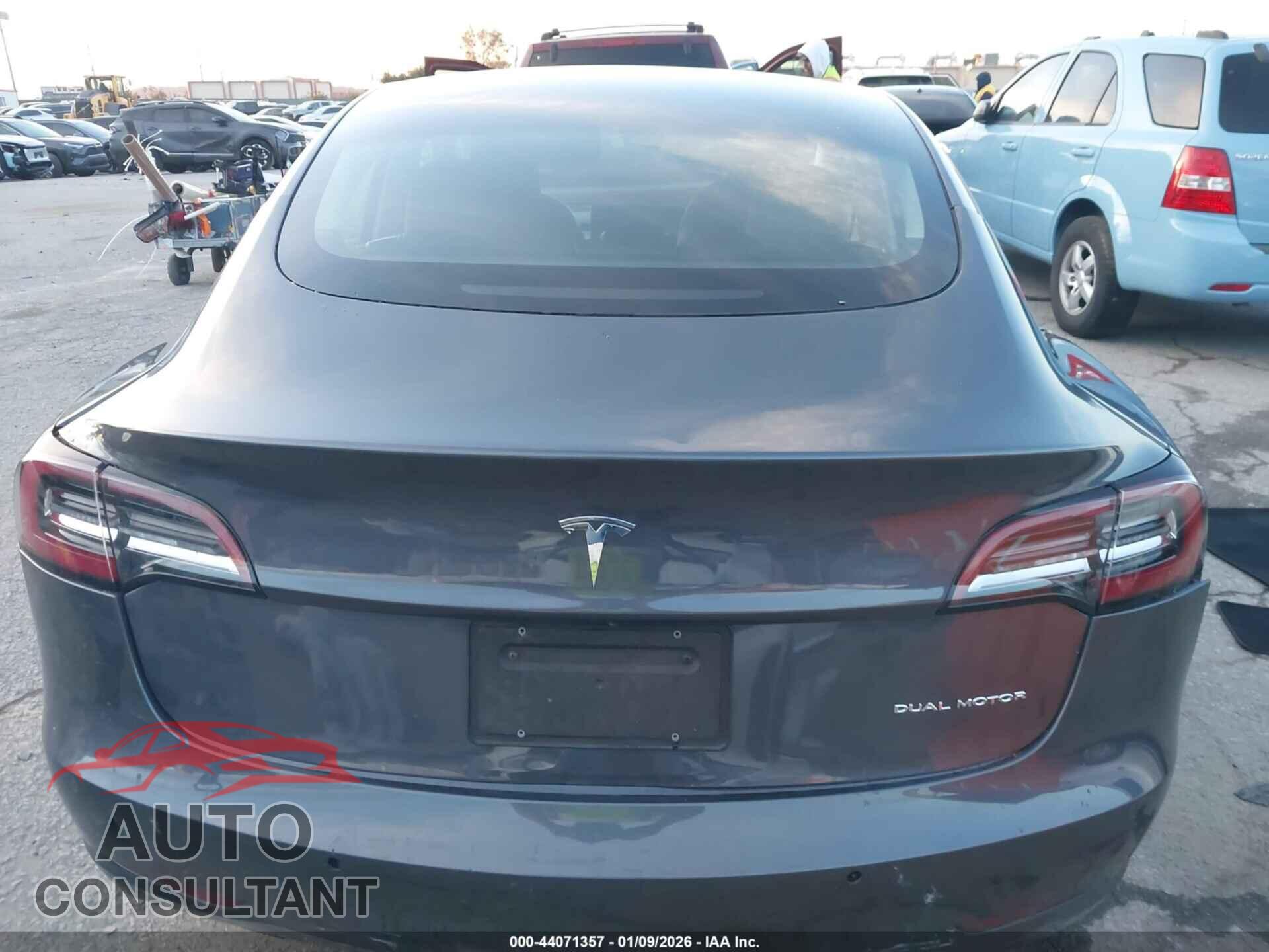 TESLA MODEL 3 2022 - 5YJ3E1EB2NF334148