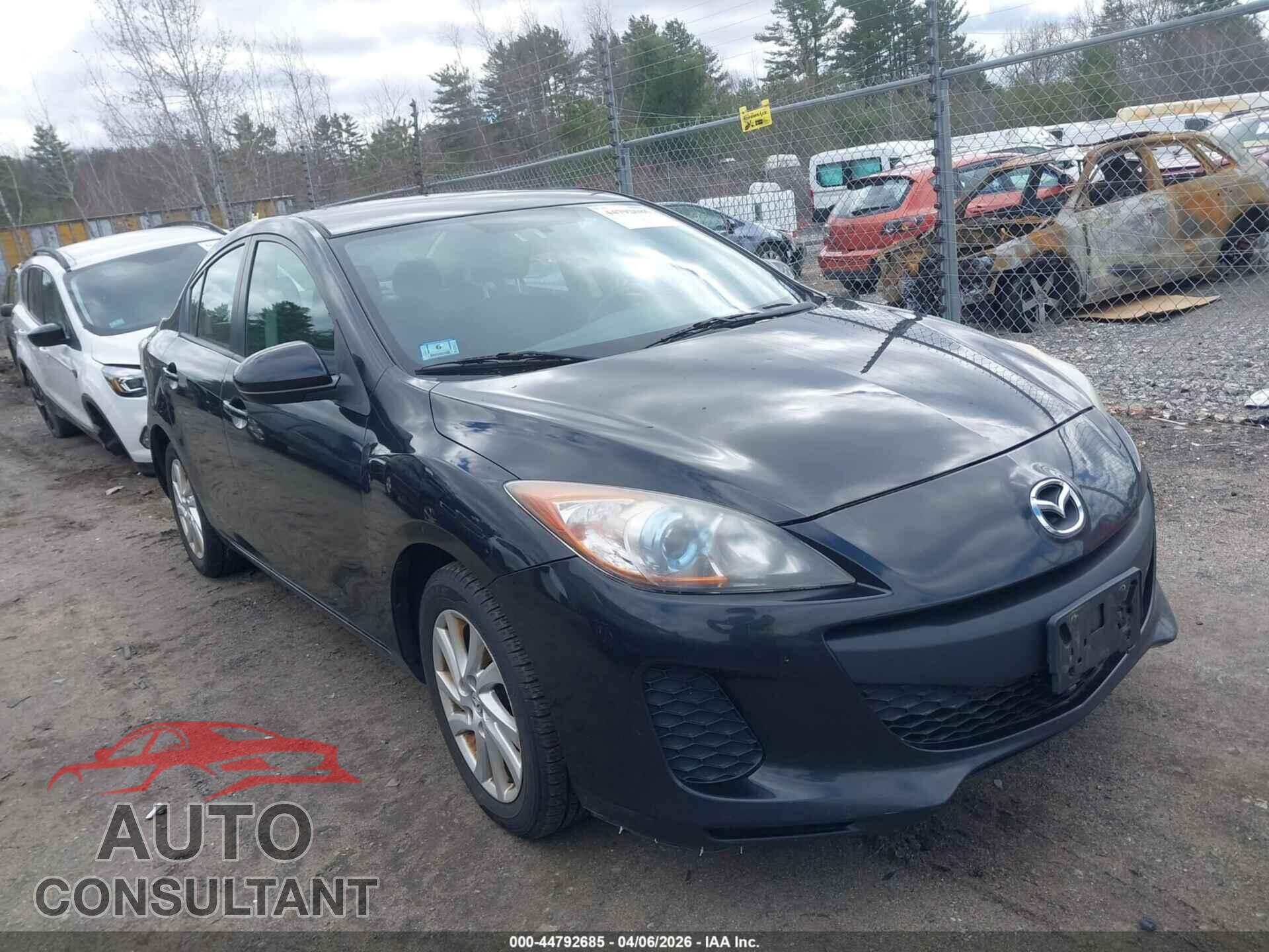 MAZDA MAZDA3 2012 - JM1BL1V86C1663365
