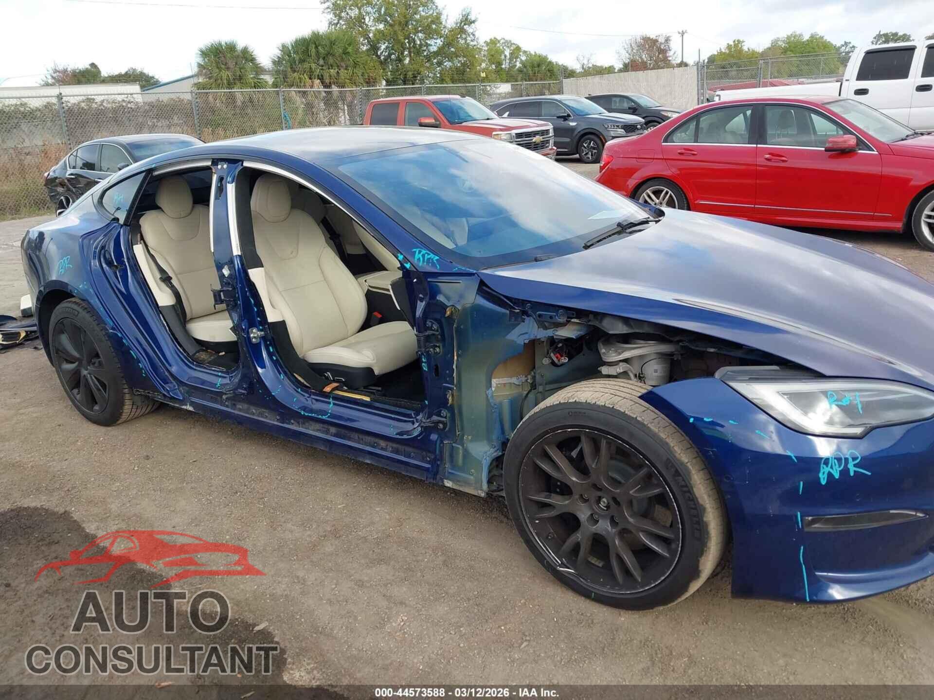 TESLA MODEL S 2022 - 5YJSA1E56NF493675
