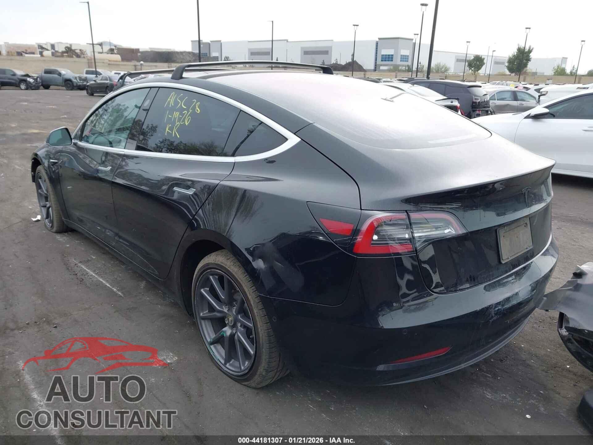 TESLA MODEL 3 2019 - 5YJ3E1EA7KF305697