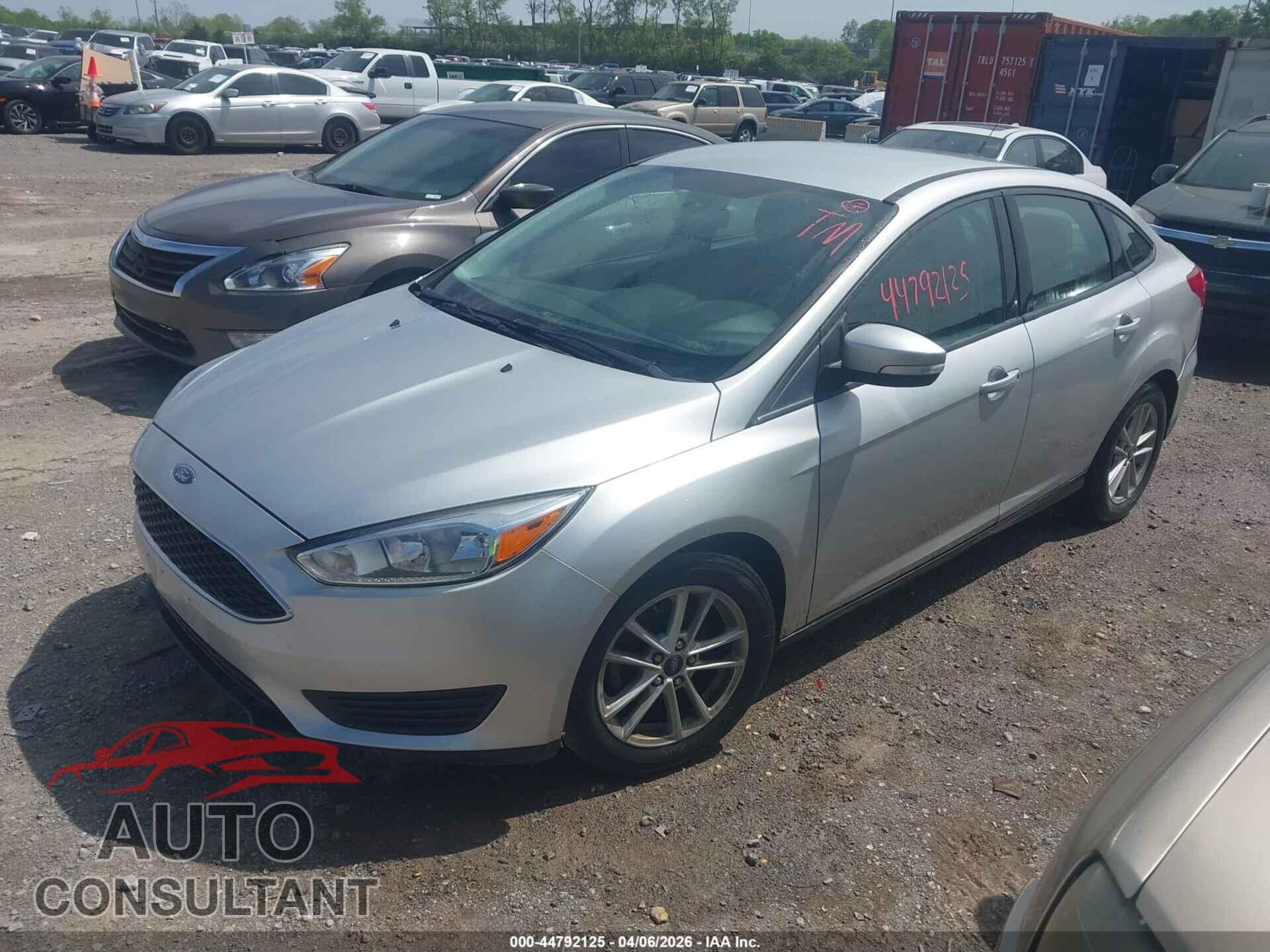 FORD FOCUS 2015 - 1FADP3F21FL301686