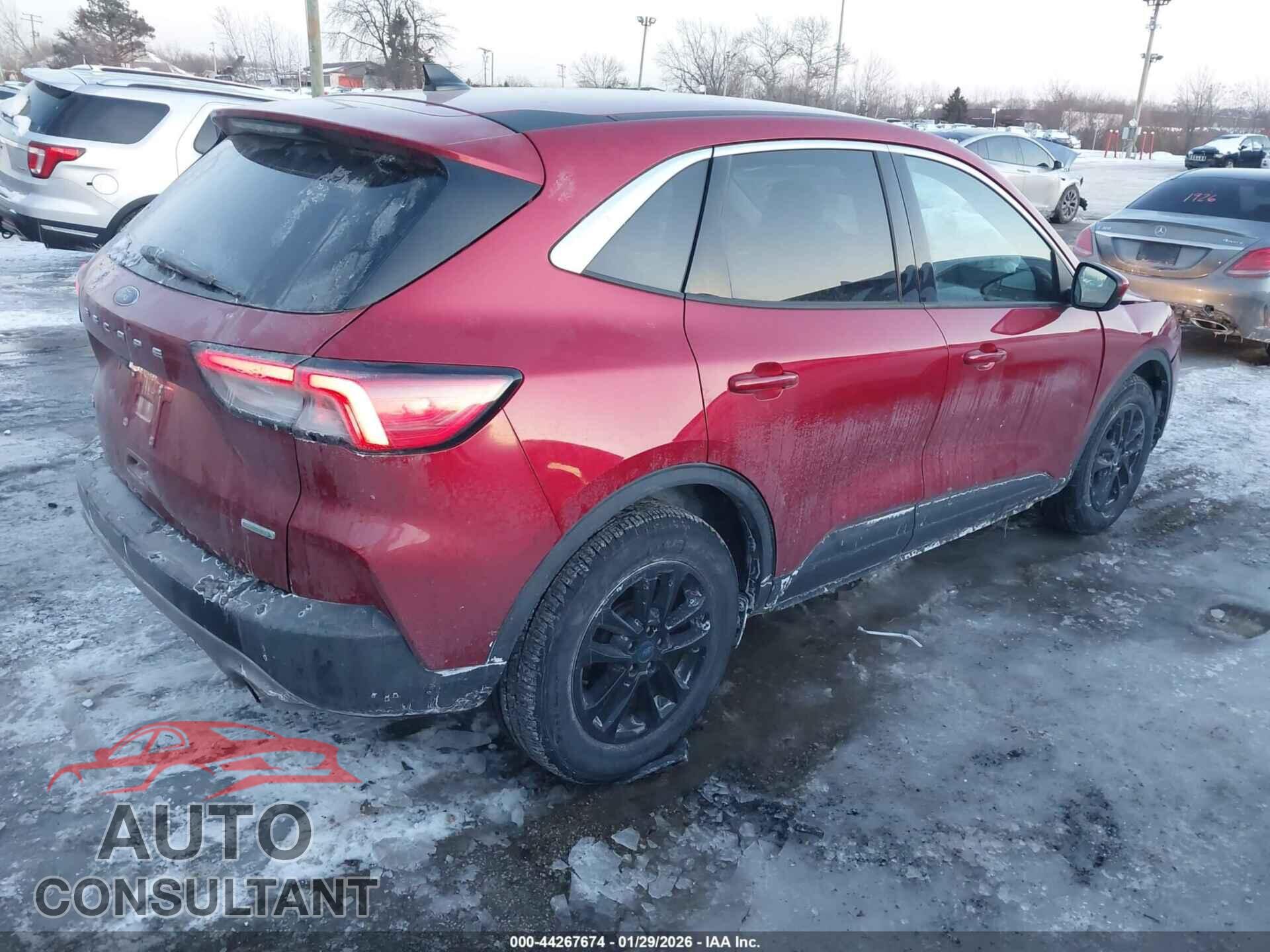 FORD ESCAPE 2020 - 1FMCU0G68LUA25930