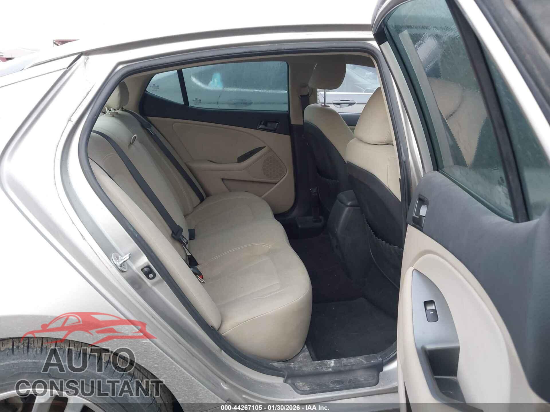 KIA OPTIMA 2011 - KNAGM4A79B5152660