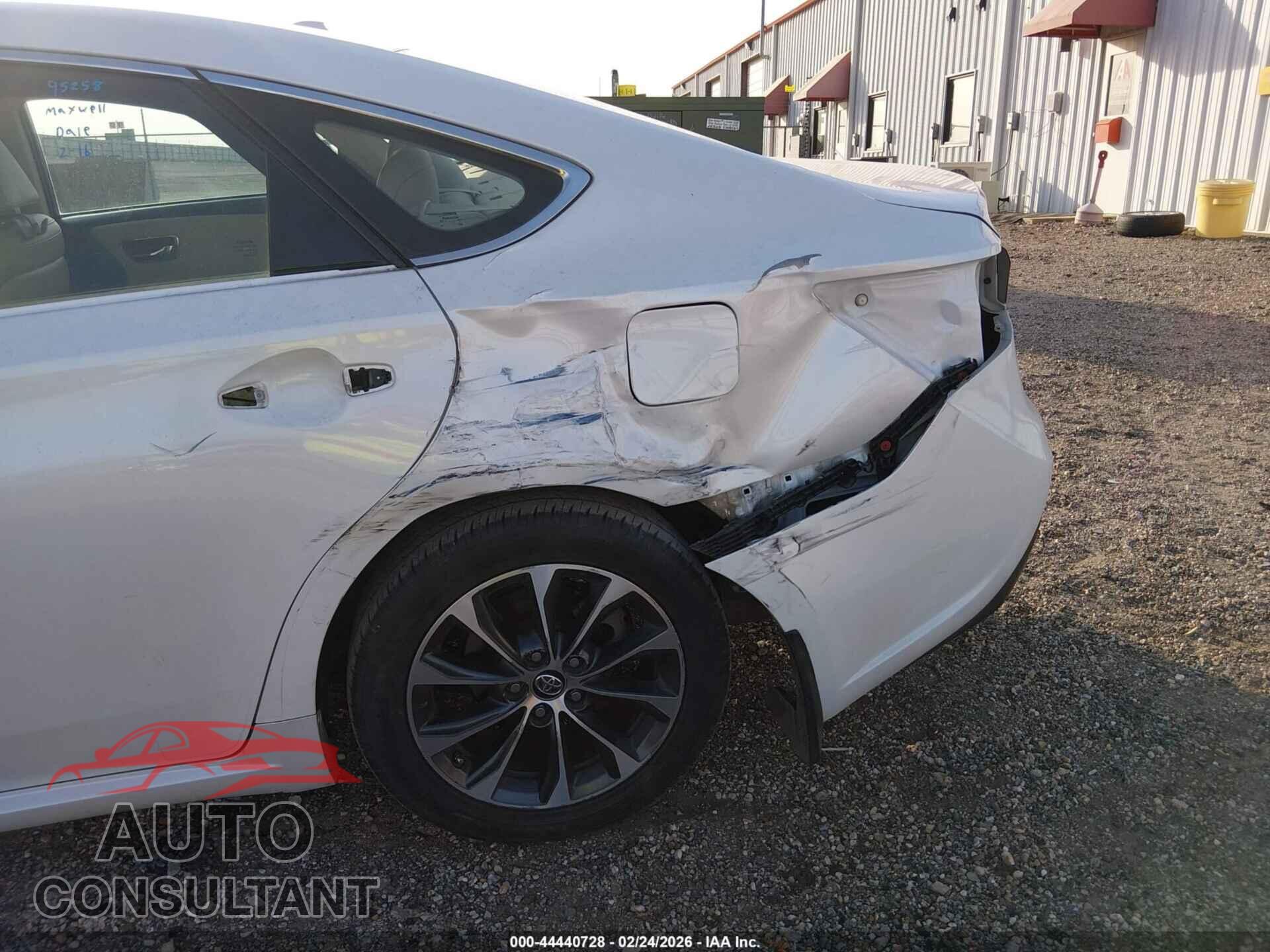 TOYOTA AVALON 2017 - 4T1BK1EB3HU263473