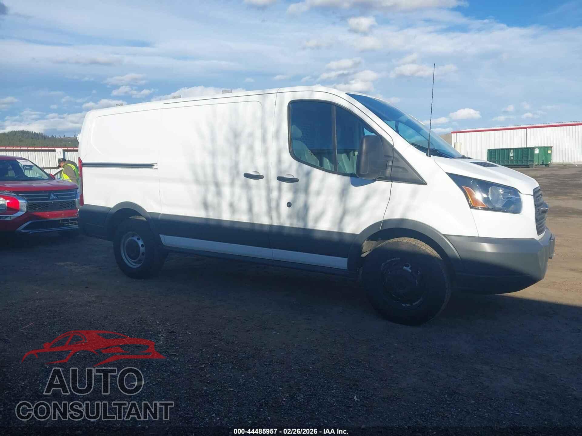 FORD TRANSIT-250 2018 - 1FTYR1YM0JKA32054