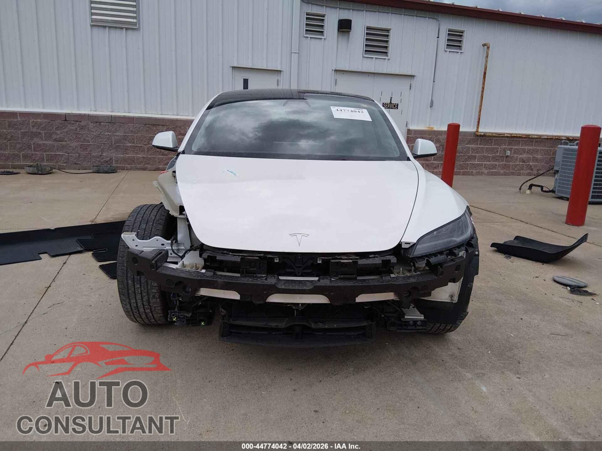 TESLA MODEL 3 2025 - 5YJ3E1EB3SF932910