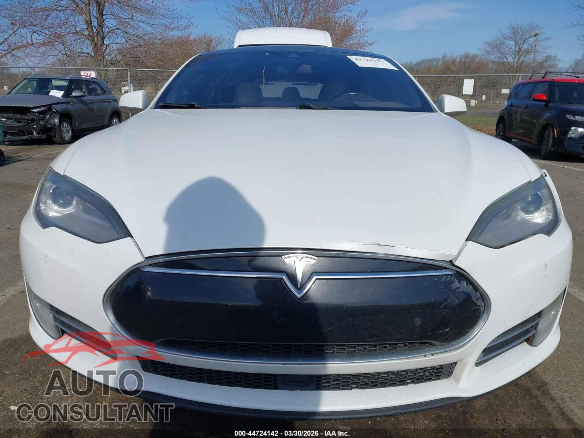 TESLA MODEL S 2015 - 5YJSA1E27FF108857