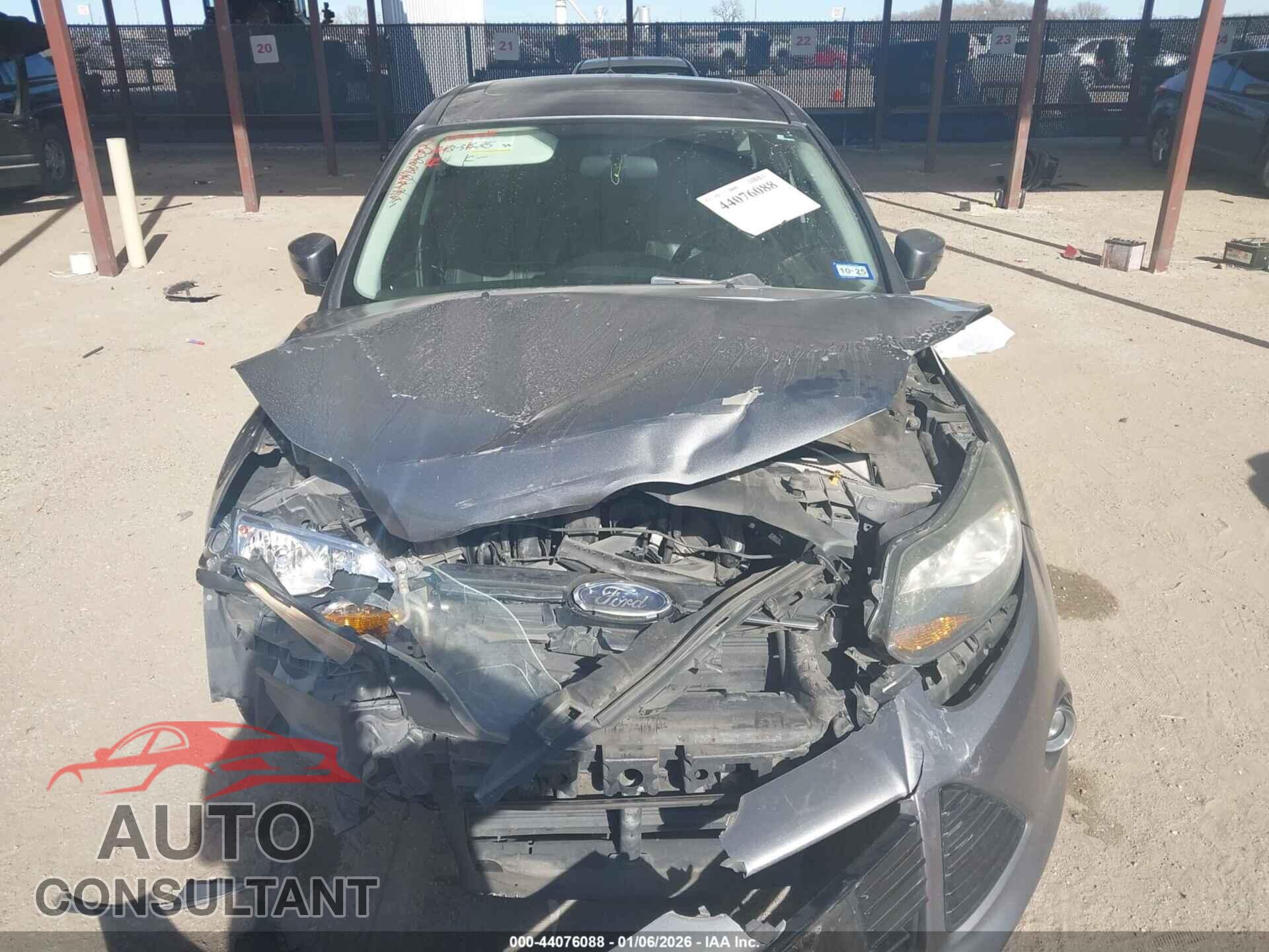 FORD FOCUS 2014 - 1FADP3N26EL330178