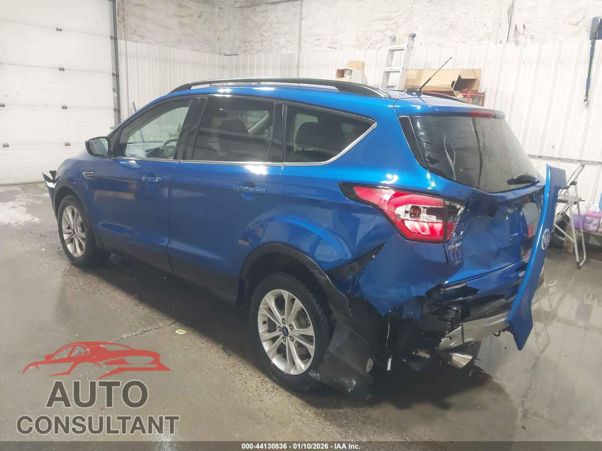 FORD ESCAPE 2017 - 1FMCU9G95HUE10058
