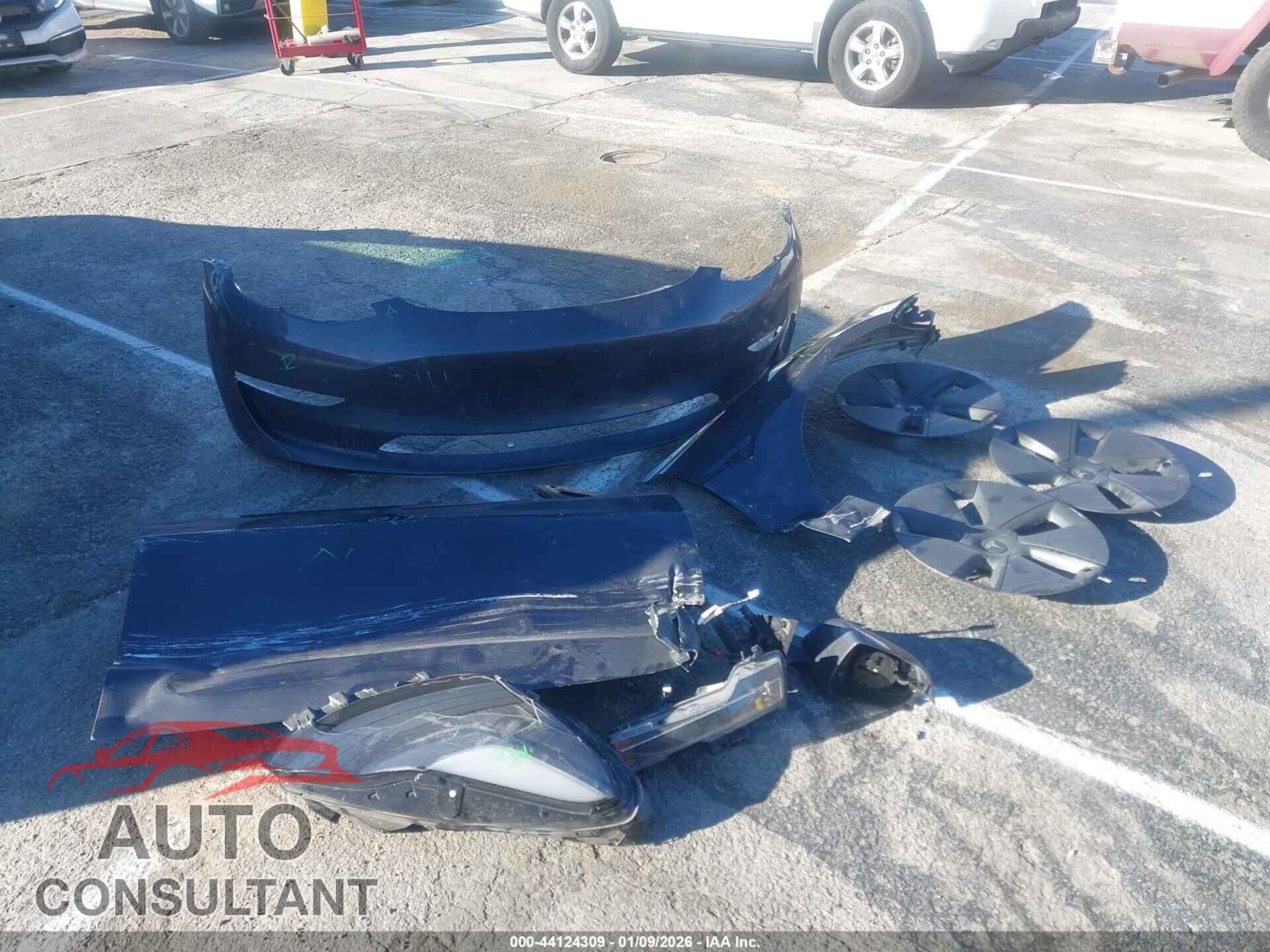TESLA MODEL 3 2023 - 5YJ3E1EA1PF624598