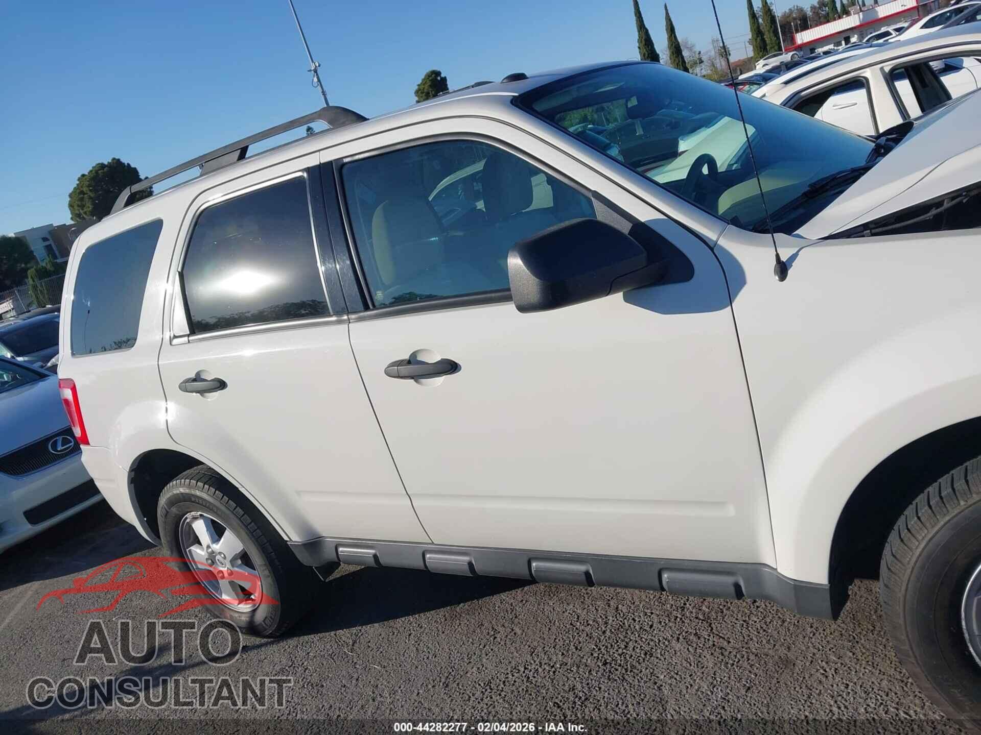 FORD ESCAPE 2011 - 1FMCU0DG5BKB98294