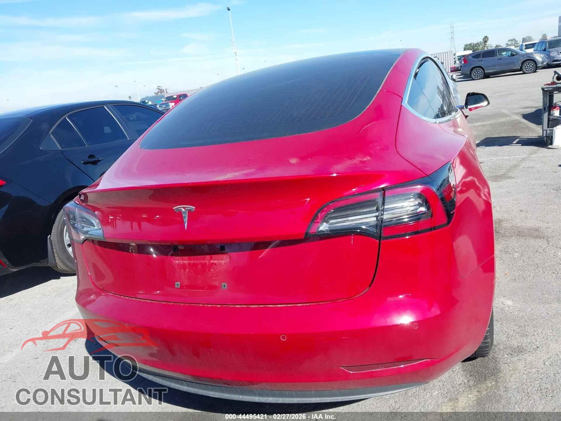 TESLA MODEL 3 2018 - 5YJ3E1EA0JF061499