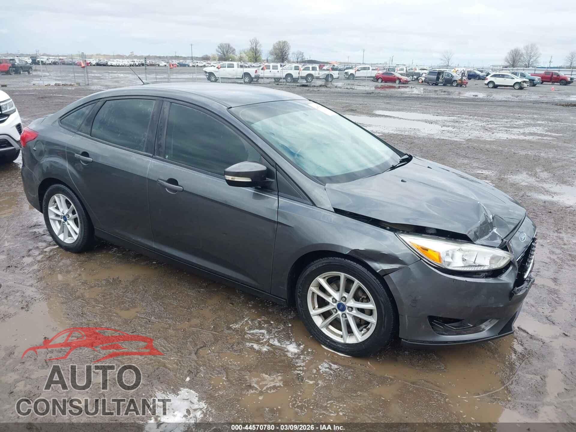 FORD FOCUS 2017 - 1FADP3F29HL235469