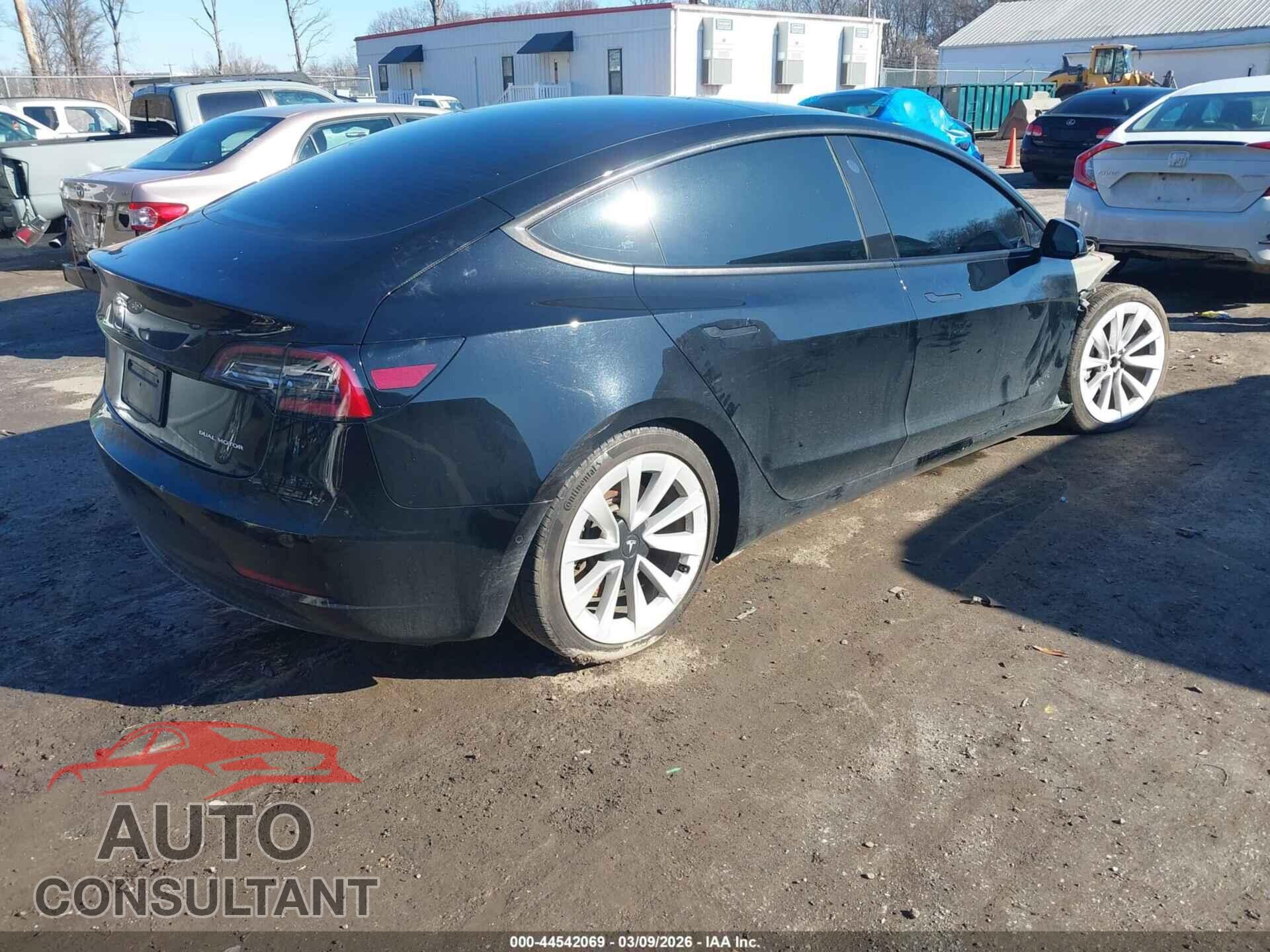 TESLA MODEL 3 2021 - 5YJ3E1EB2MF859564