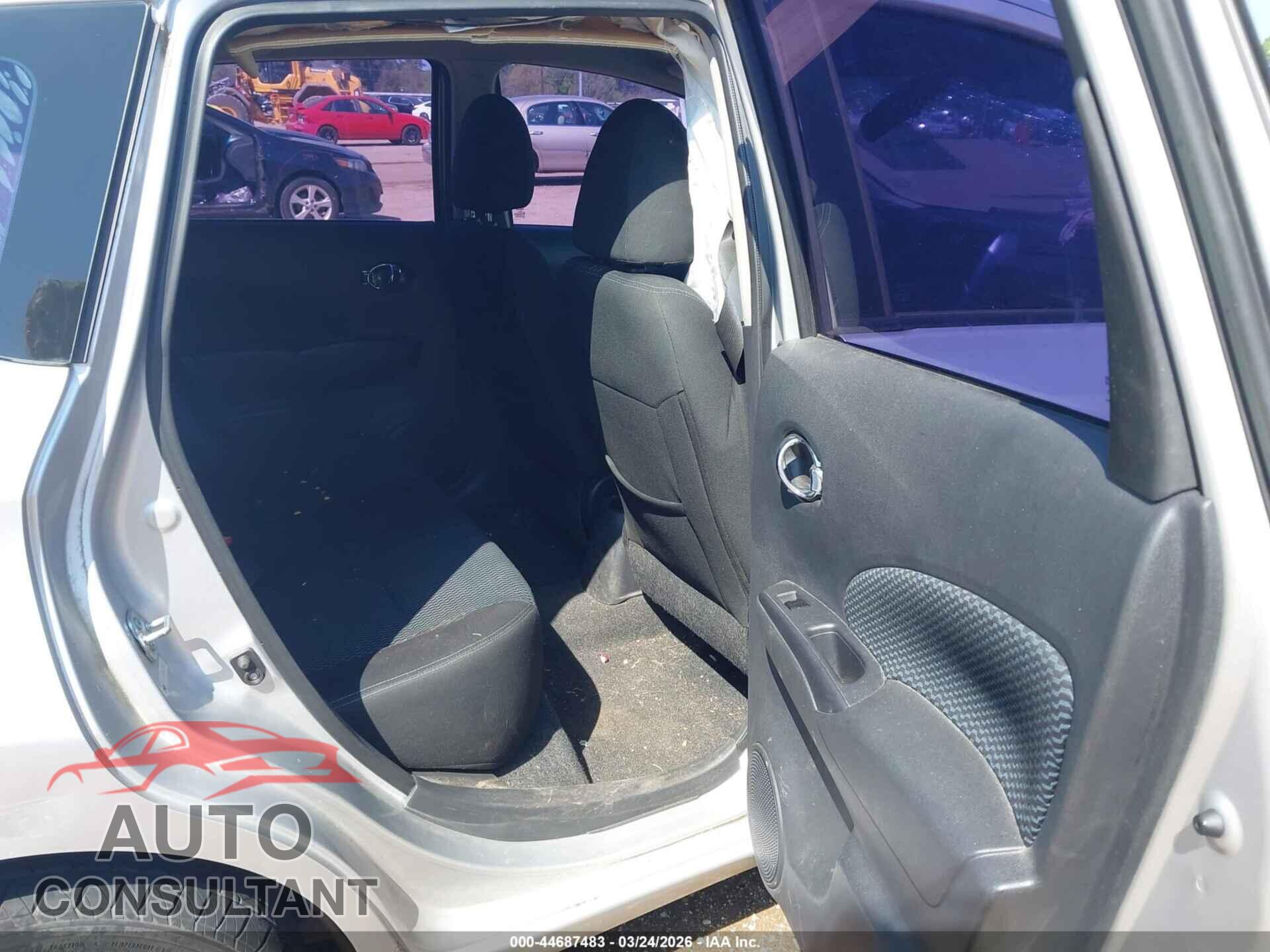 NISSAN VERSA NOTE 2015 - 3N1CE2CP2FL371016