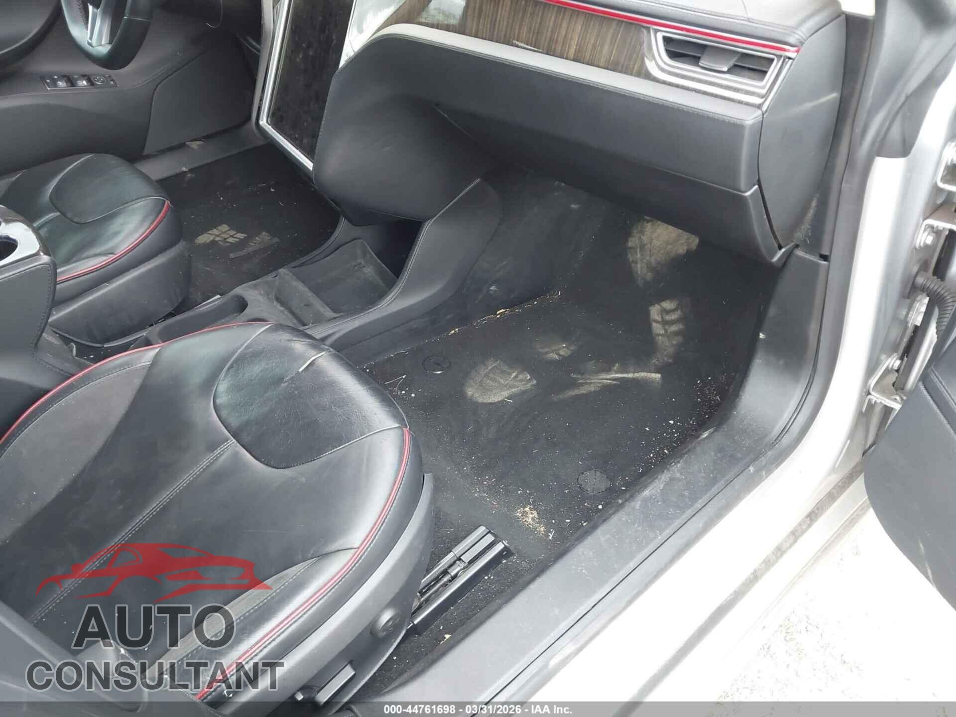 TESLA MODEL S 2013 - 5YJSA1DPXDFP13062
