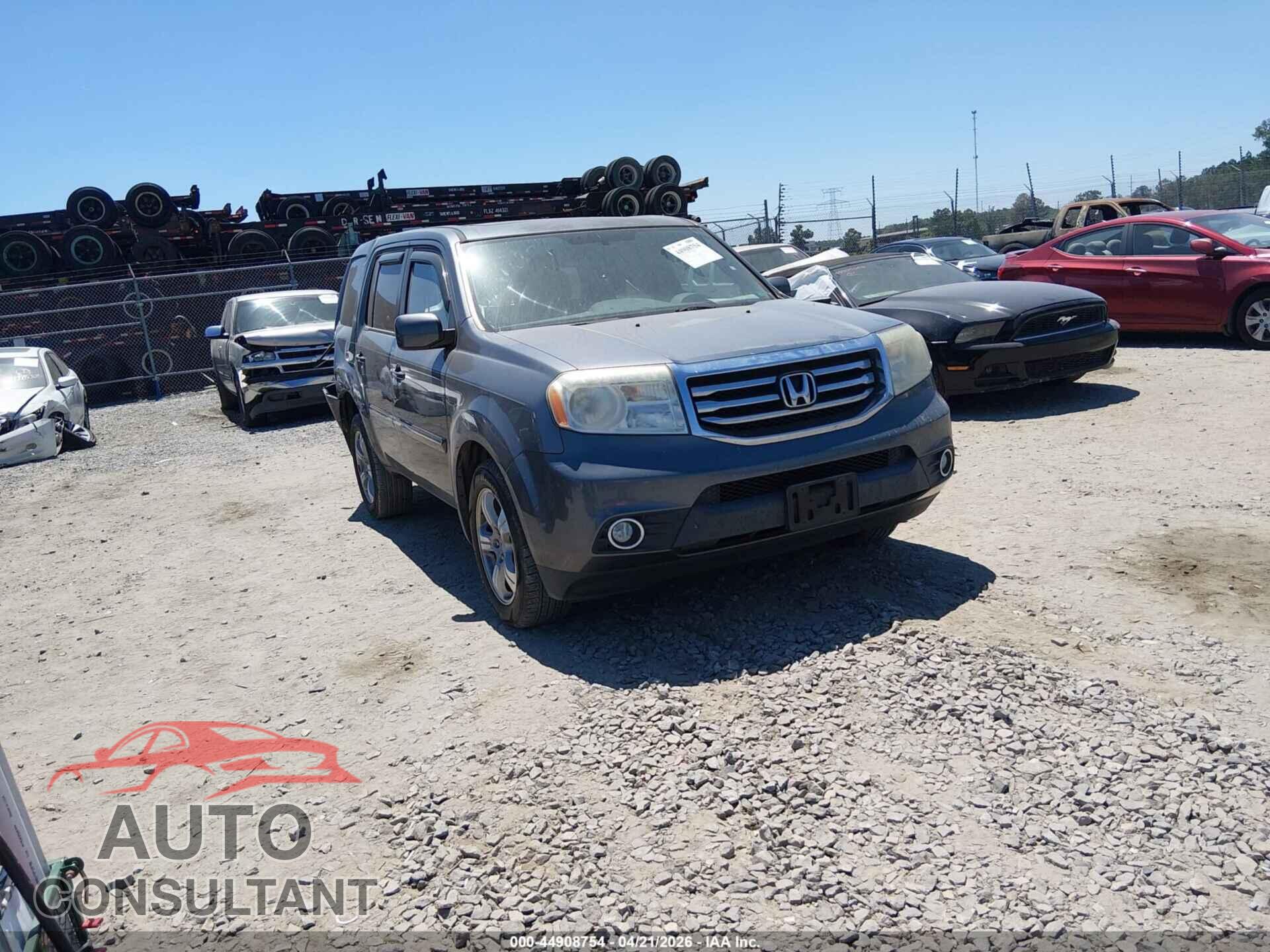 HONDA PILOT 2013 - 5FNYF3H50DB040041