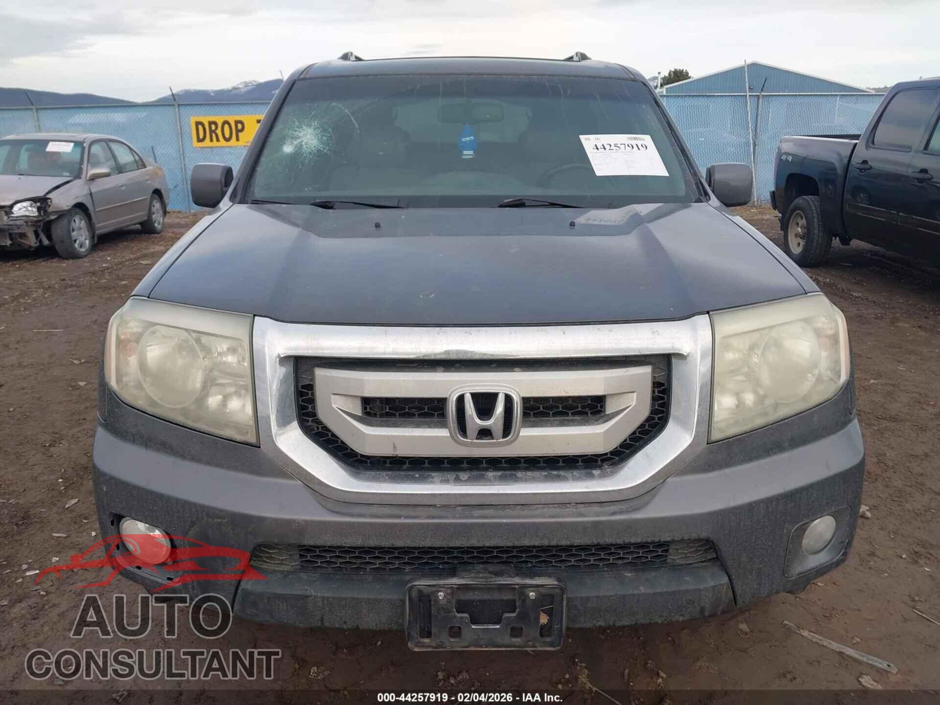 HONDA PILOT 2011 - 5FNYF4H70BB014673