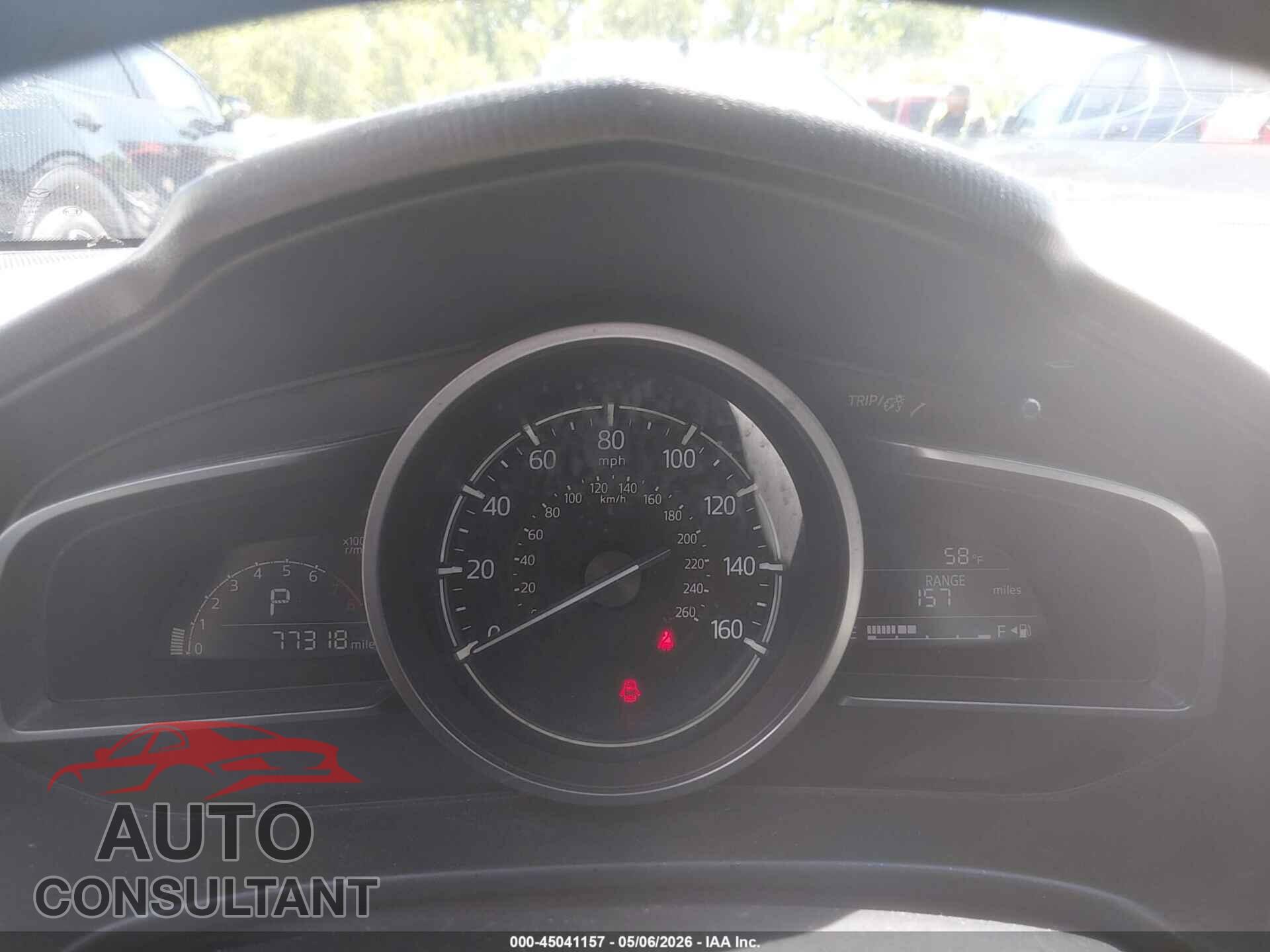 MAZDA MAZDA3 2018 - 3MZBN1U79JM228551