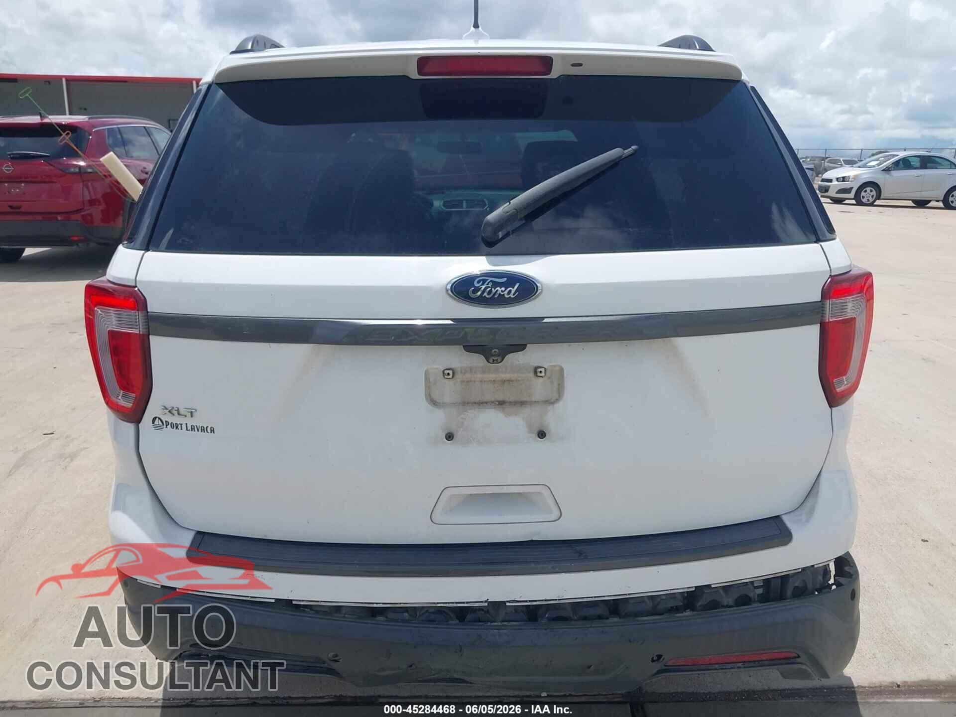 FORD EXPLORER 2018 - 1FM5K7D8XJGB30087