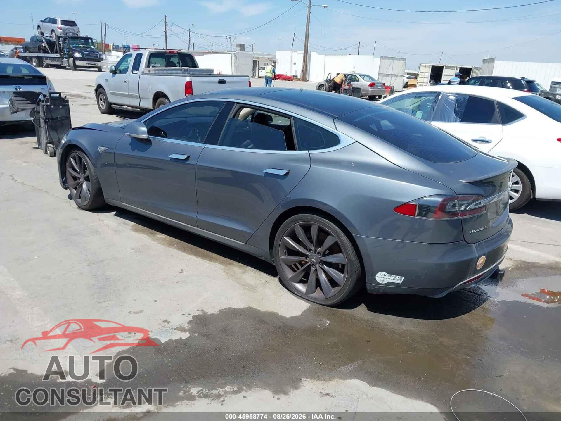 TESLA MODEL S 2013 - 5YJSA1DP3DFP13582