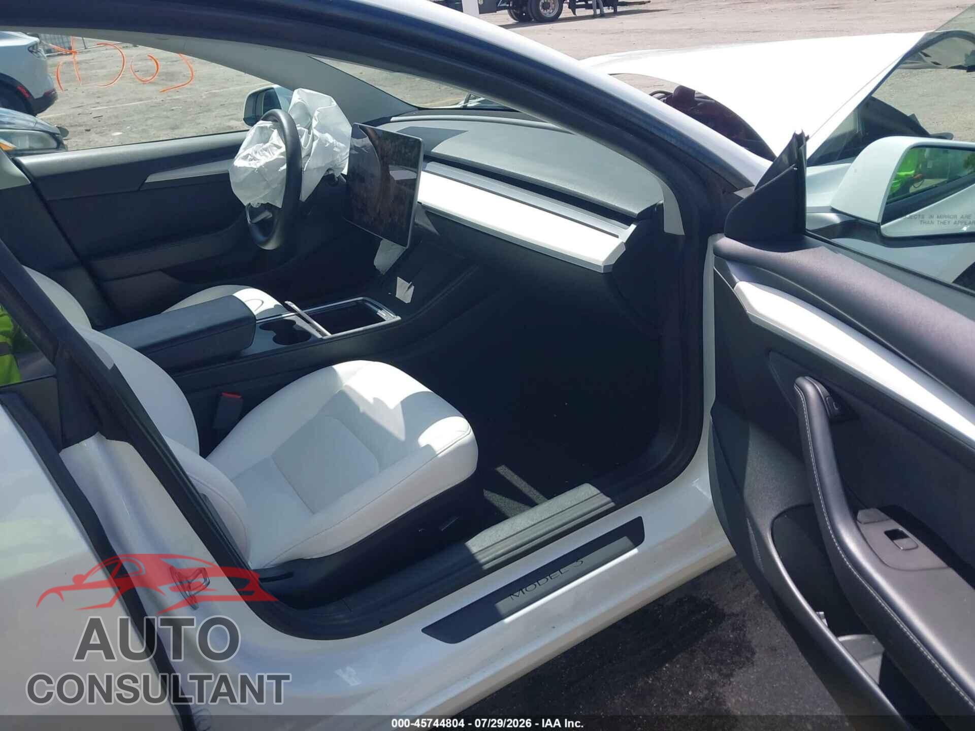 TESLA MODEL 3 2021 - 5YJ3E1EB2MF046838