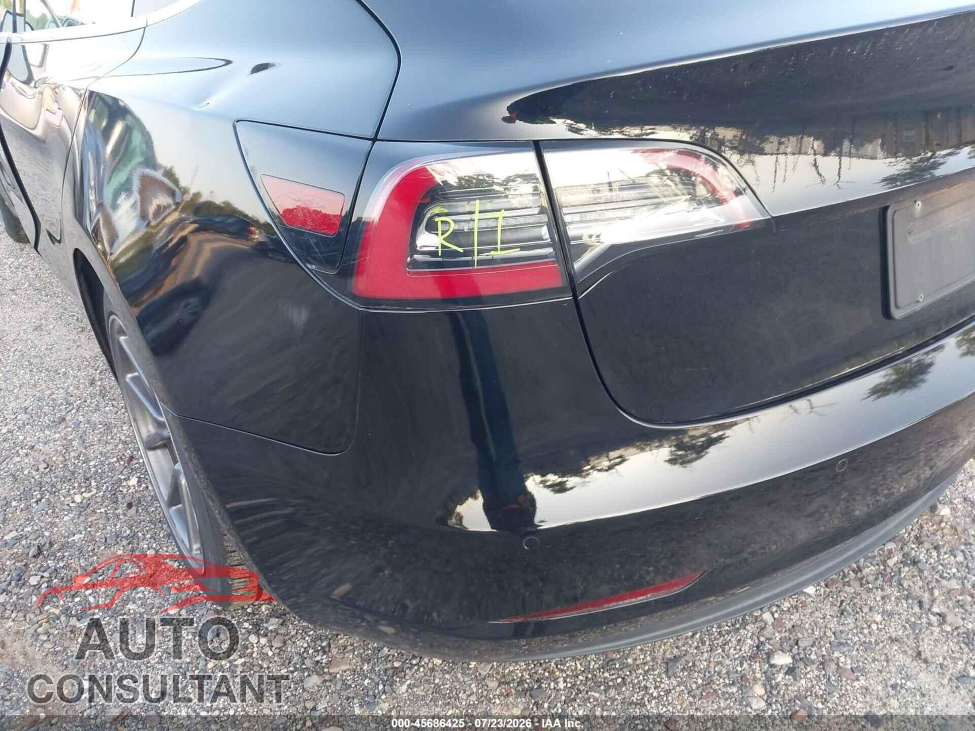 TESLA MODEL 3 2019 - 5YJ3E1EB5KF385008