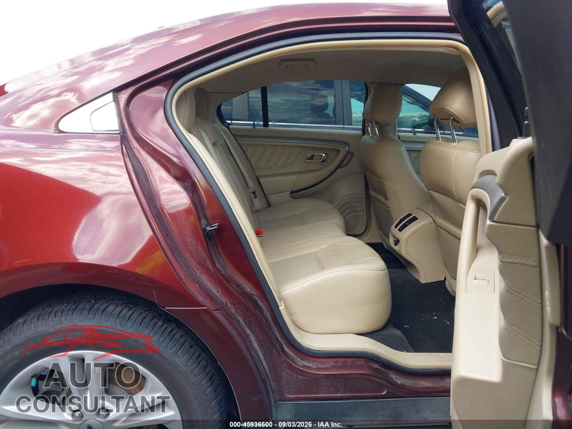 FORD TAURUS 2016 - 1FAHP2E82GG147372