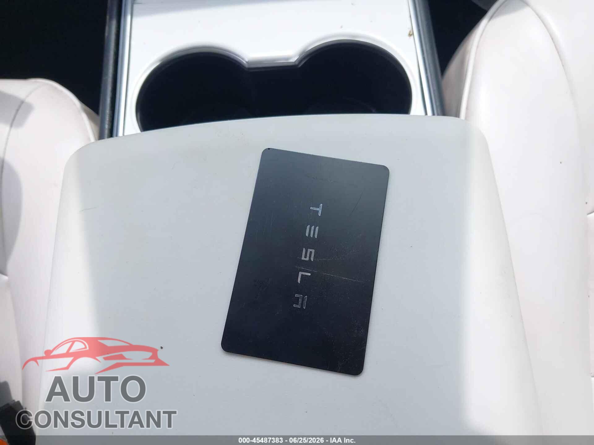 TESLA MODEL 3 2018 - 5YJ3E1EB0JF135643