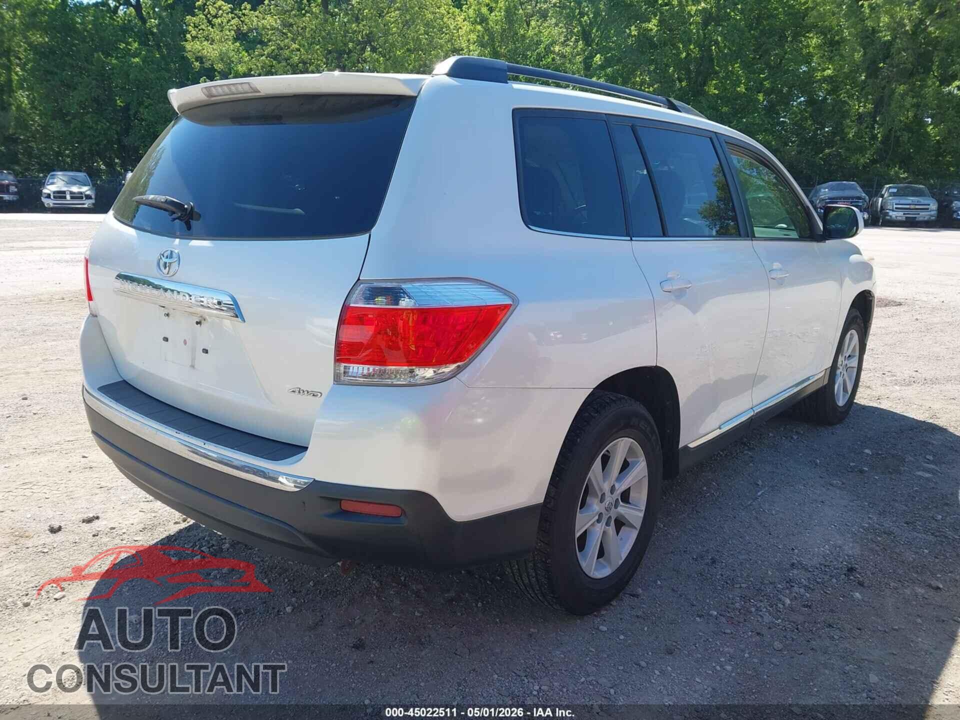 TOYOTA HIGHLANDER 2013 - 5TDBK3EH8DS255162