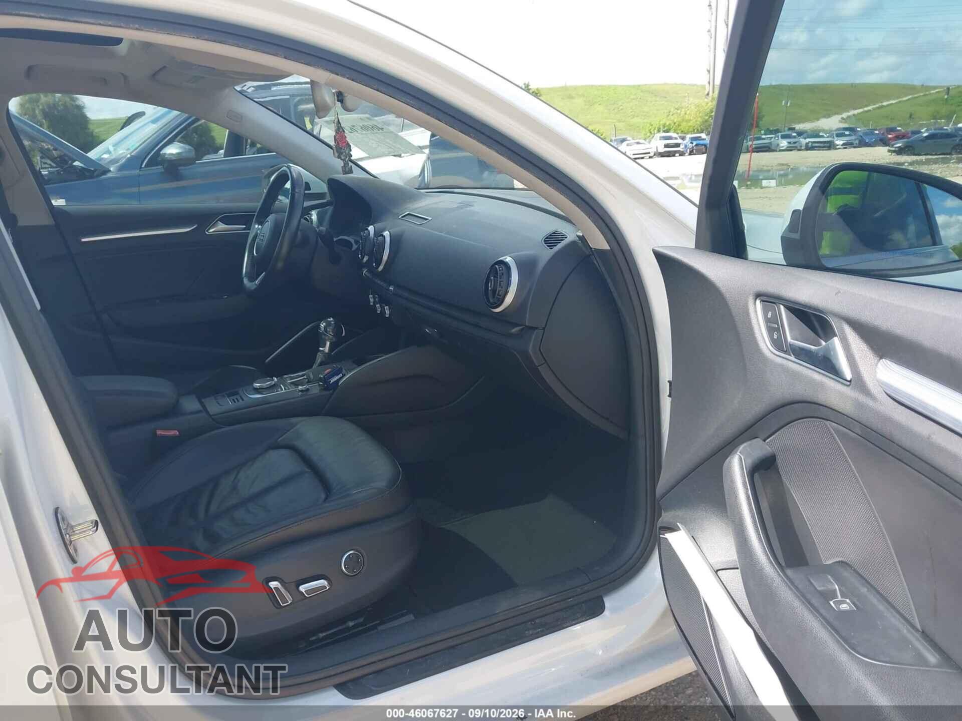 AUDI A3 2015 - WAUCCGFF1F1032335